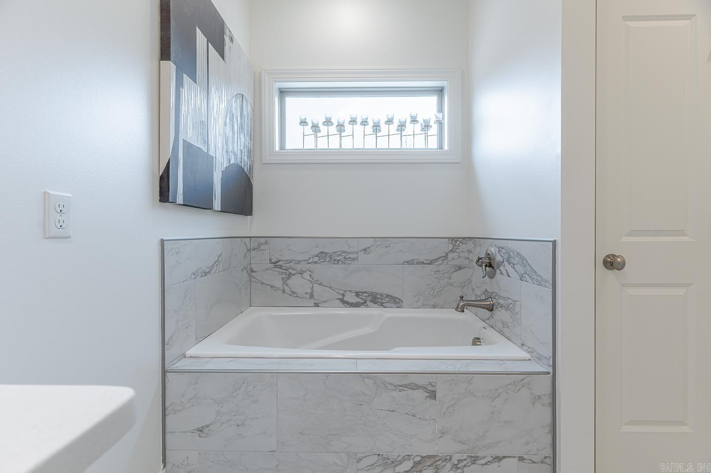 1976 Windy Ln  Jonesboro, AR