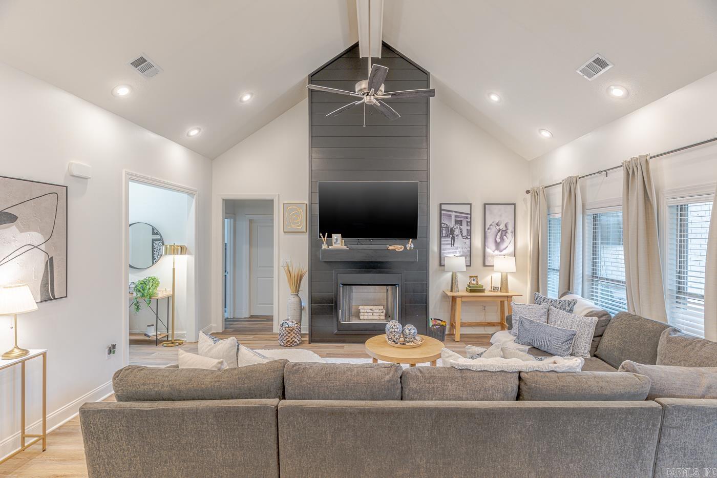 1976 Windy Ln  Jonesboro, AR