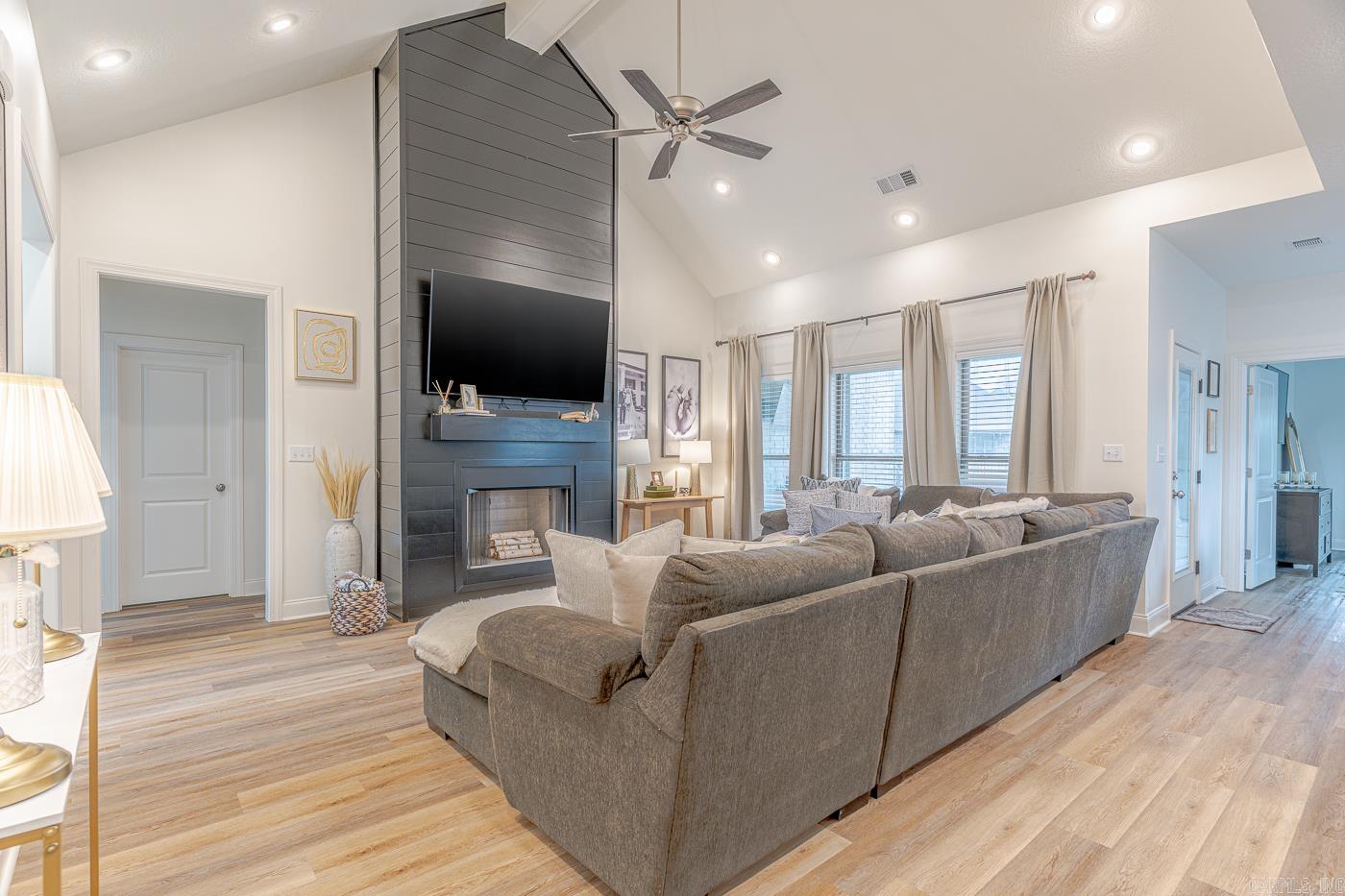 1976 Windy Ln  Jonesboro, AR