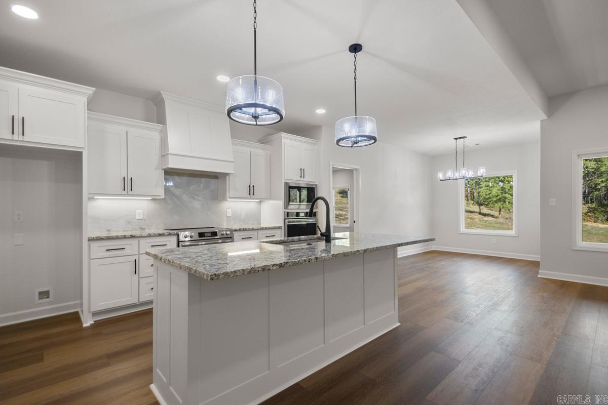 1000 Duke Drive Bauxite, AR 72011