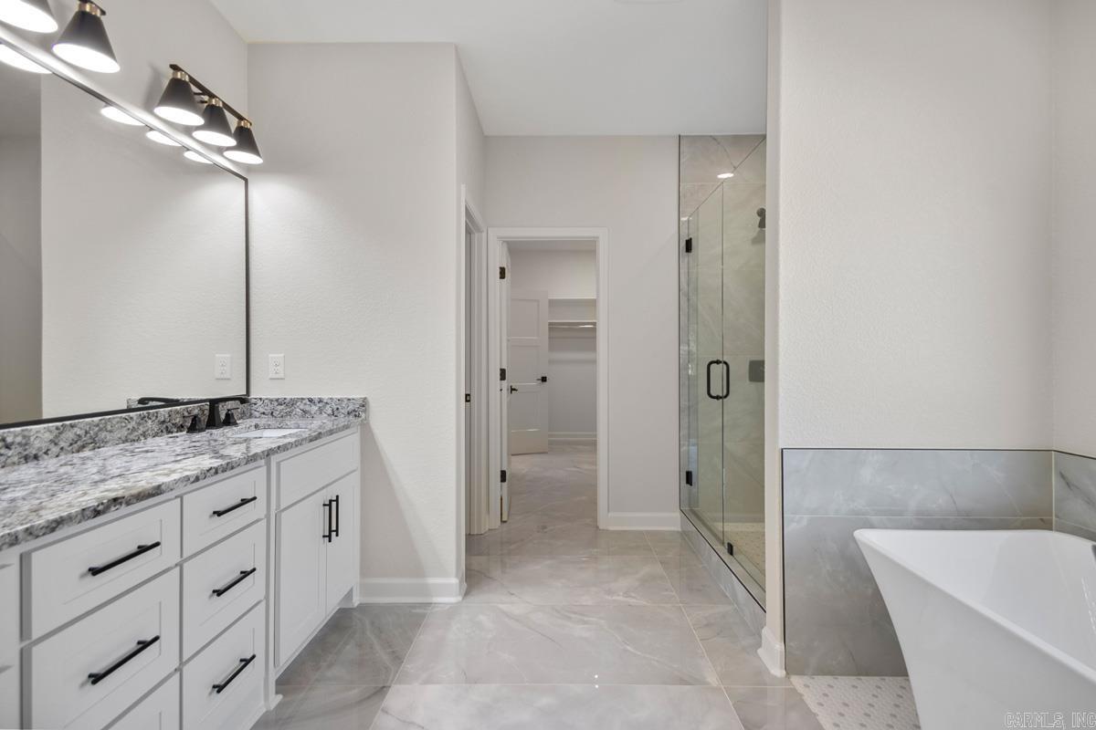 1000 Duke  Bauxite, AR