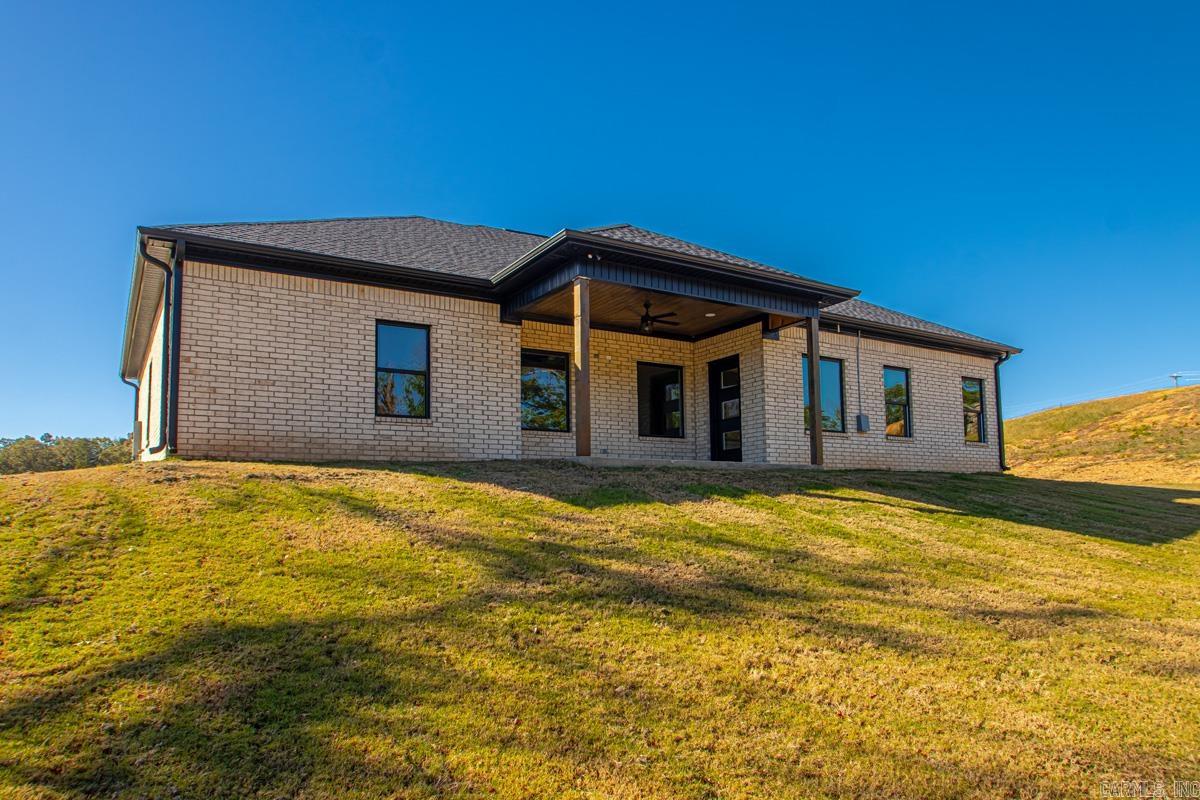 1000 Duke Drive Bauxite, AR 72011