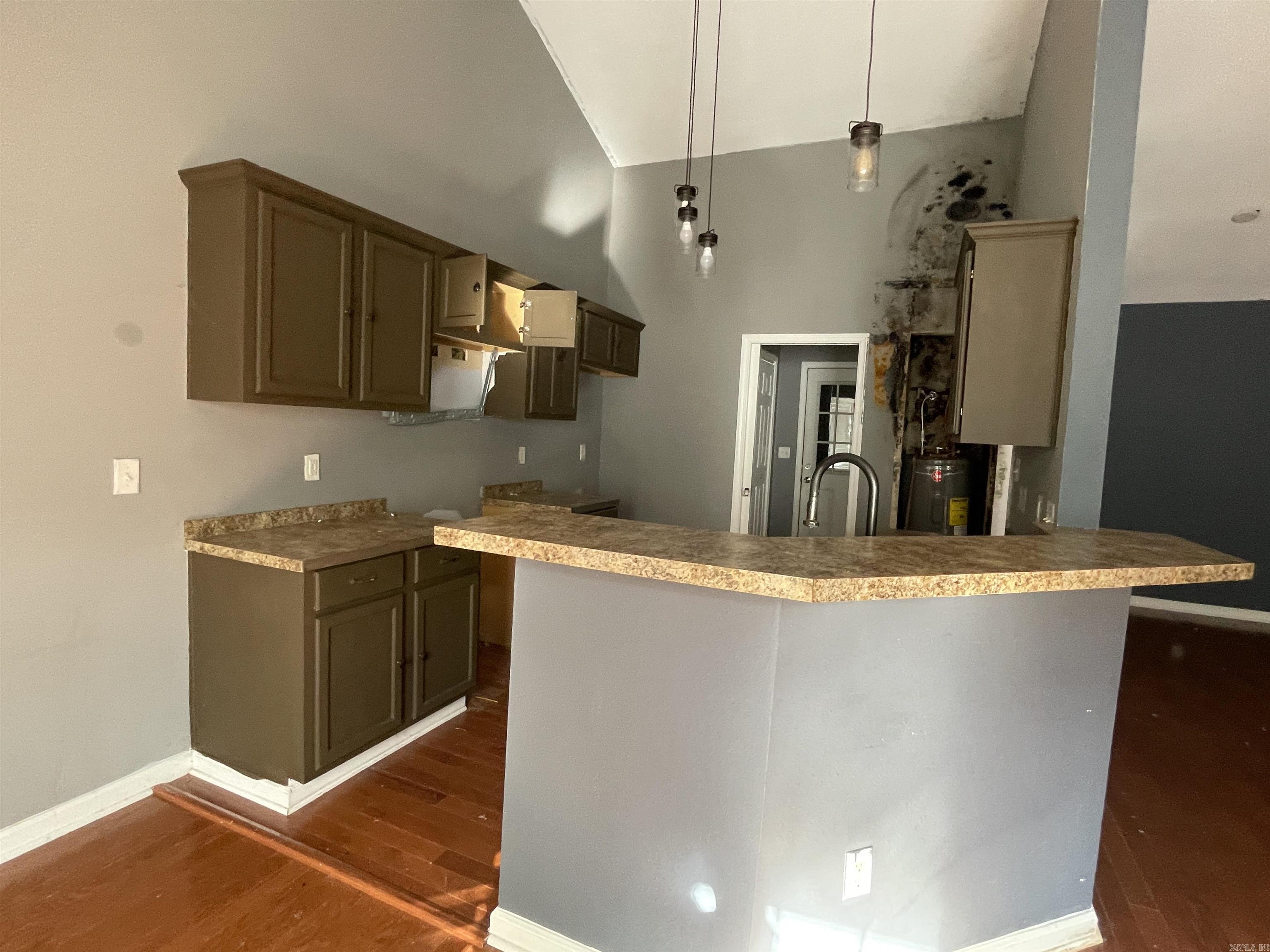 1707 Michael  Benton, AR