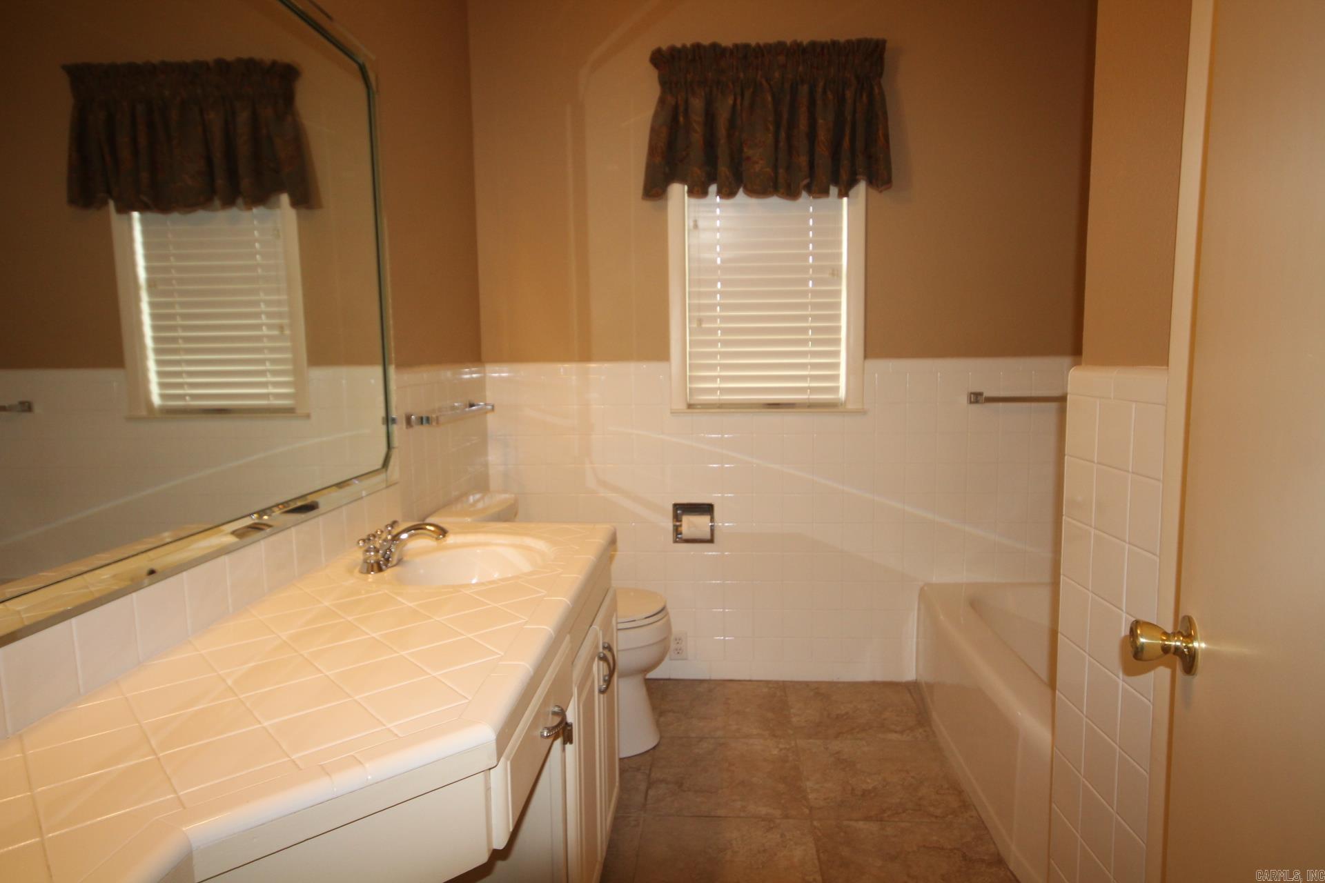 1203 W Sunset  Nashville, AR