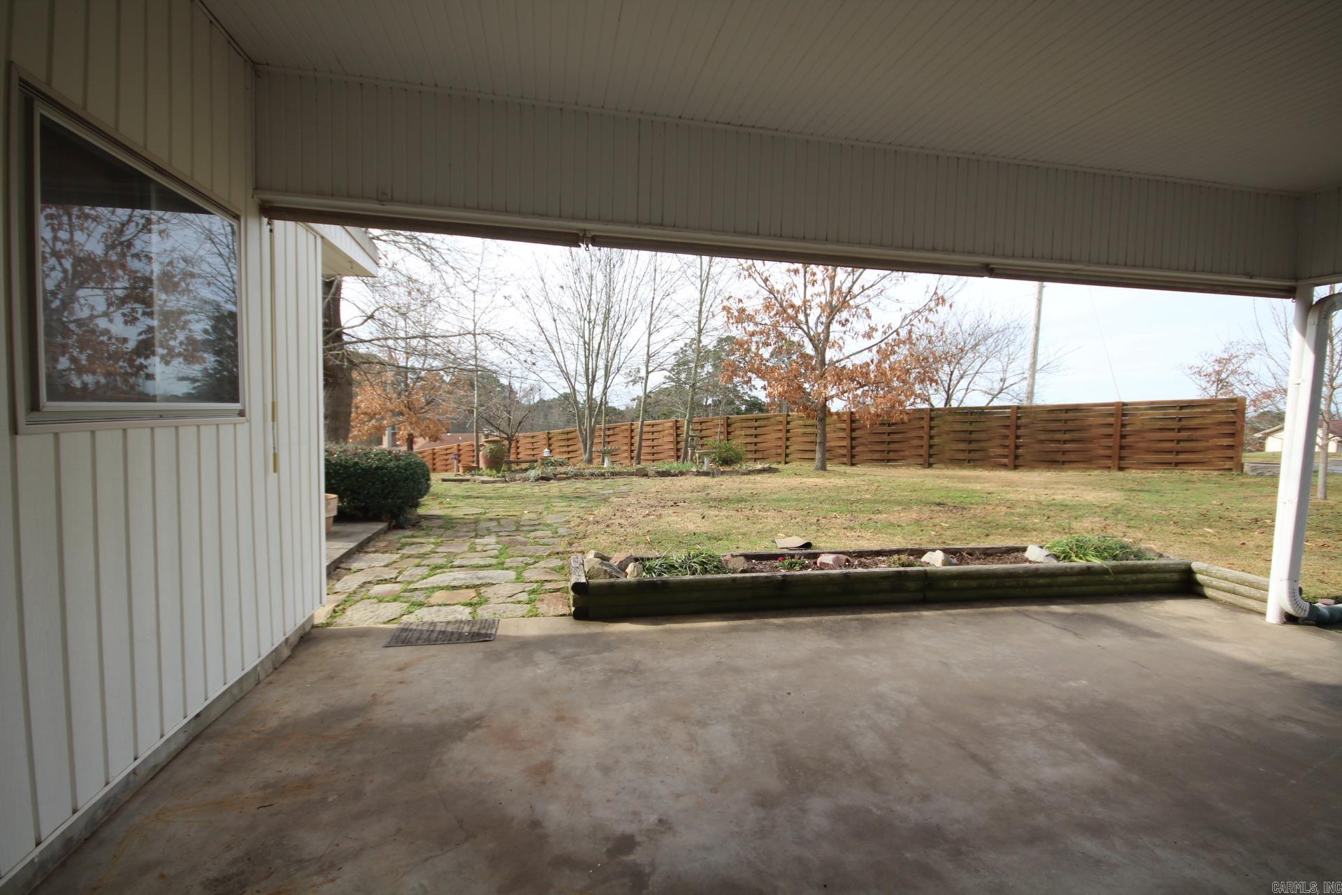 1203 W Sunset  Nashville, AR