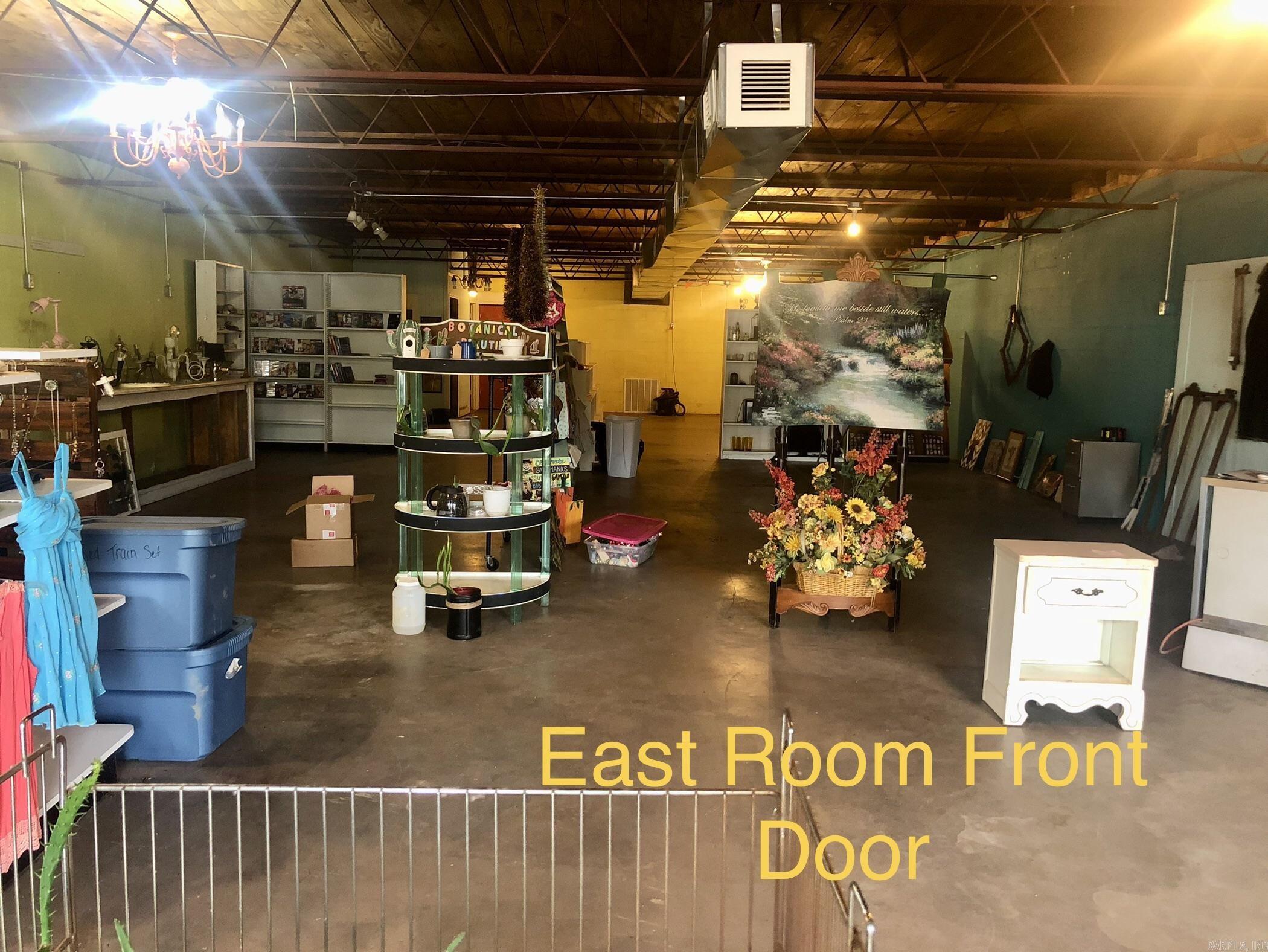 715 W Main St  Plainview, AR