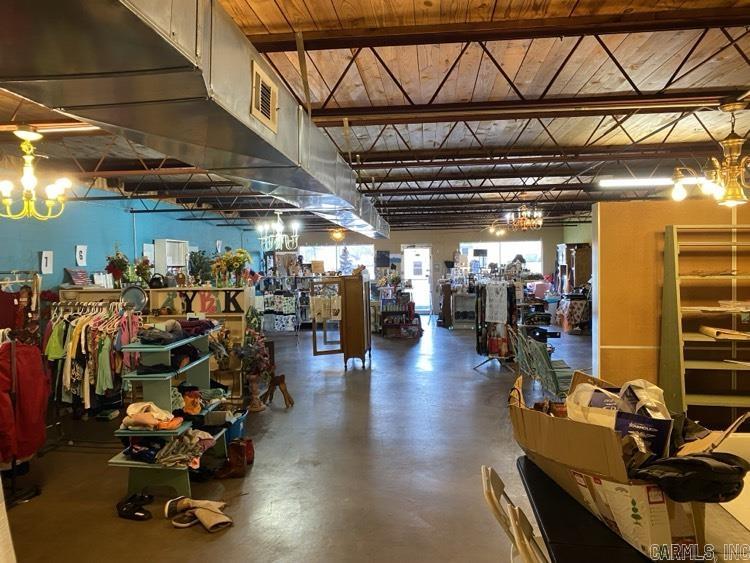 715 W Main St  Plainview, AR