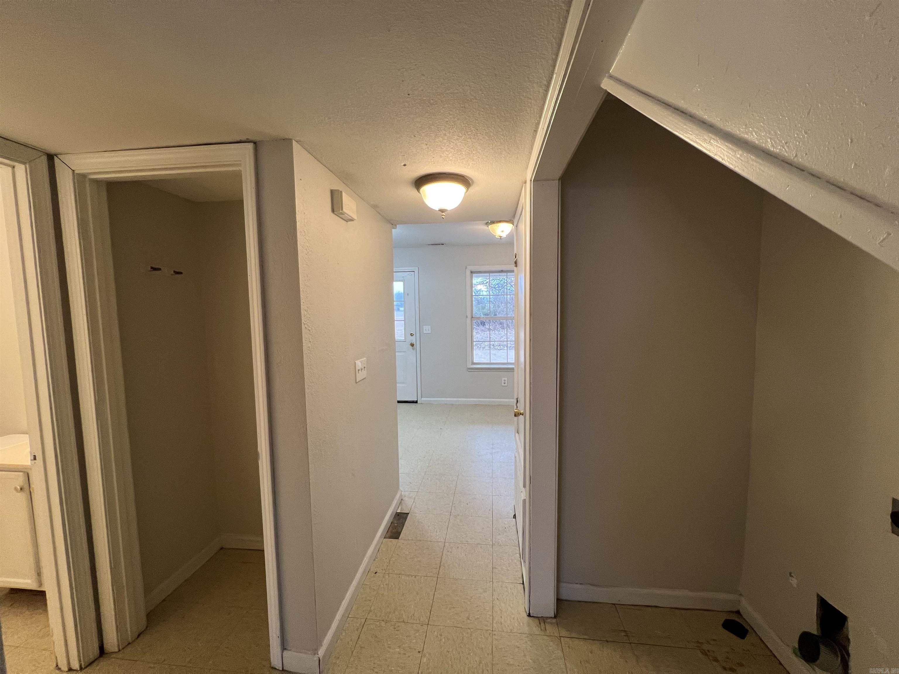 927-929 E Margret  Piggott, AR