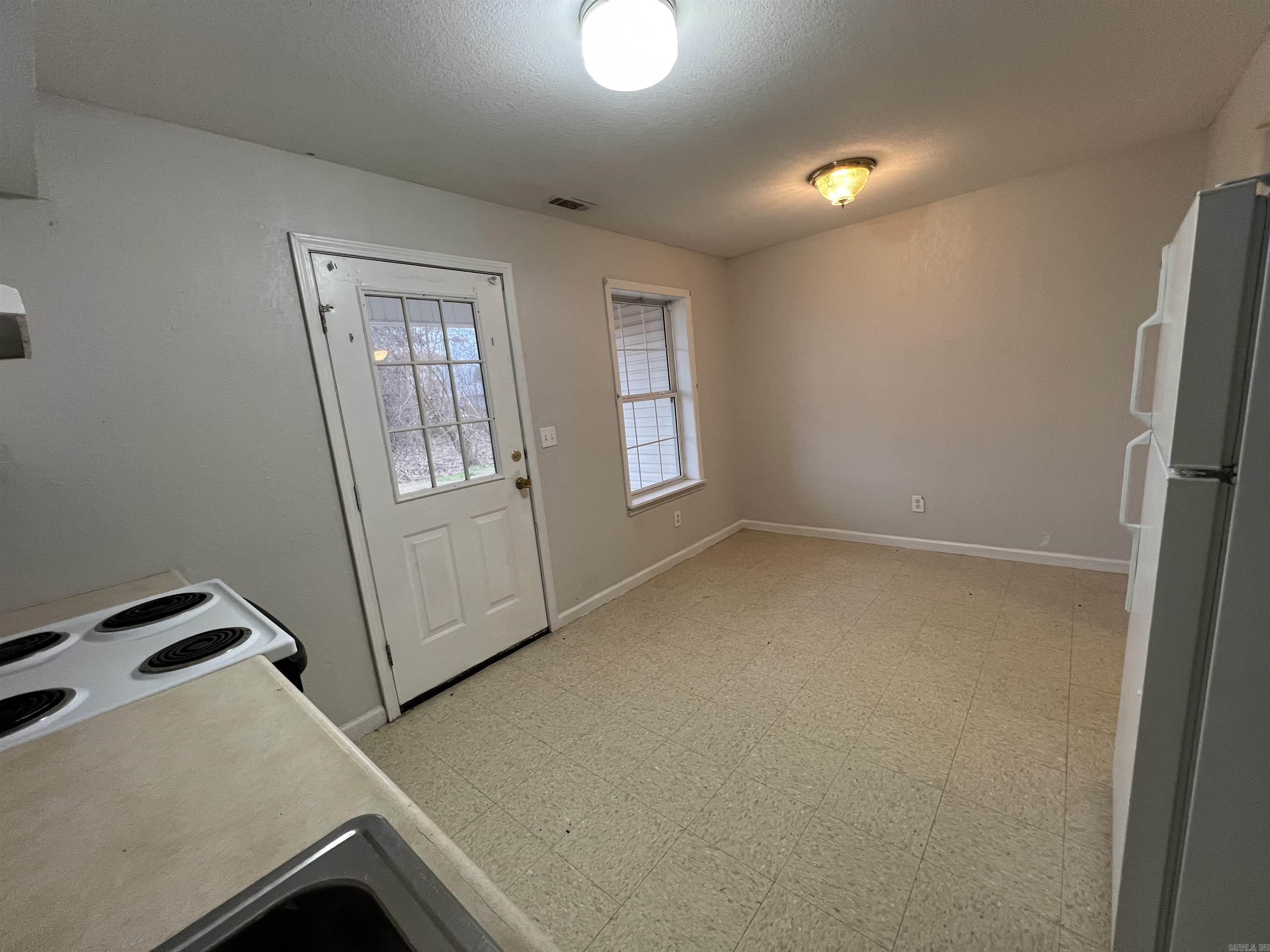 927-929 E Margret  Piggott, AR