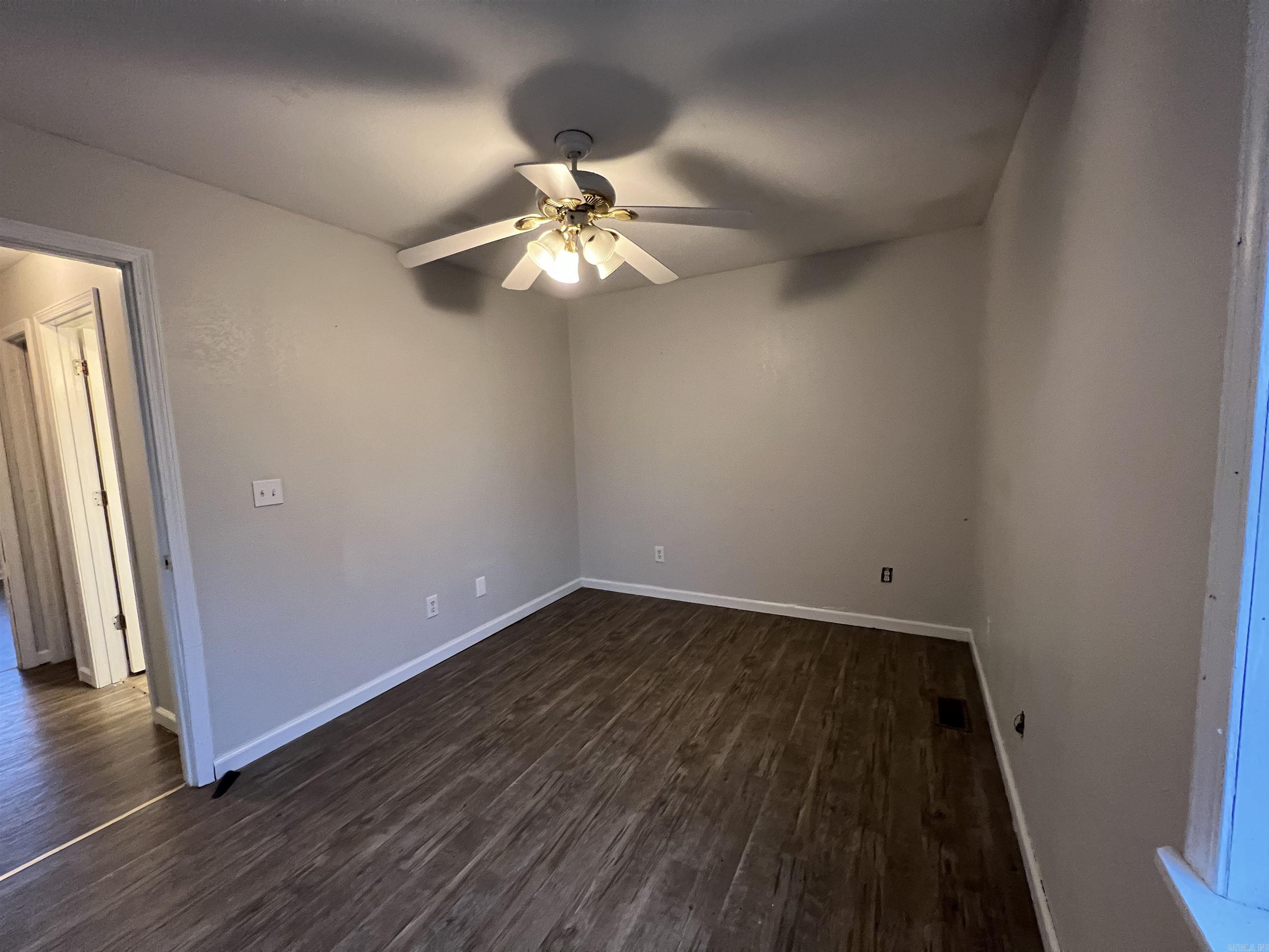 927-929 E Margret  Piggott, AR