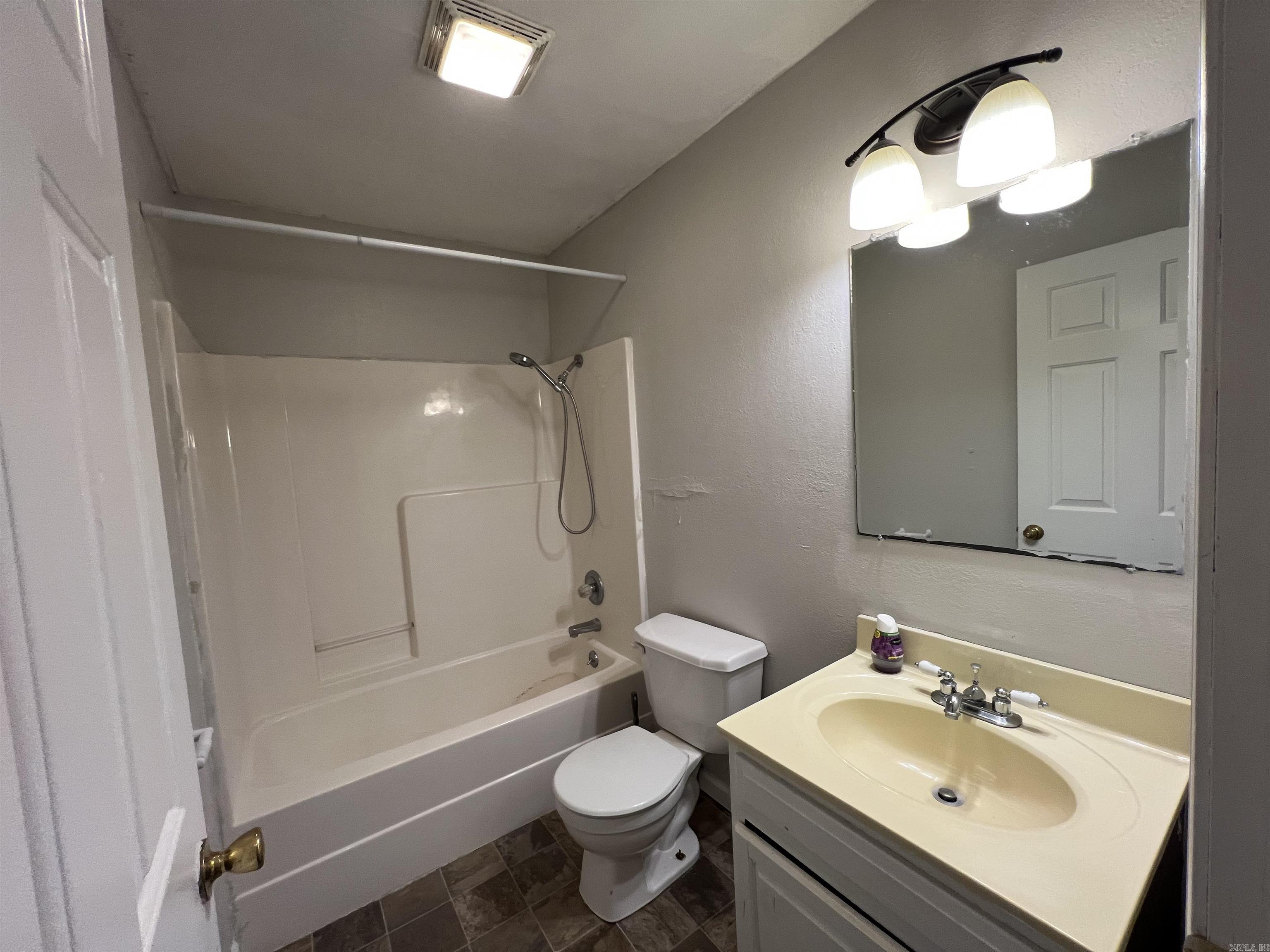 927-929 E Margret  Piggott, AR