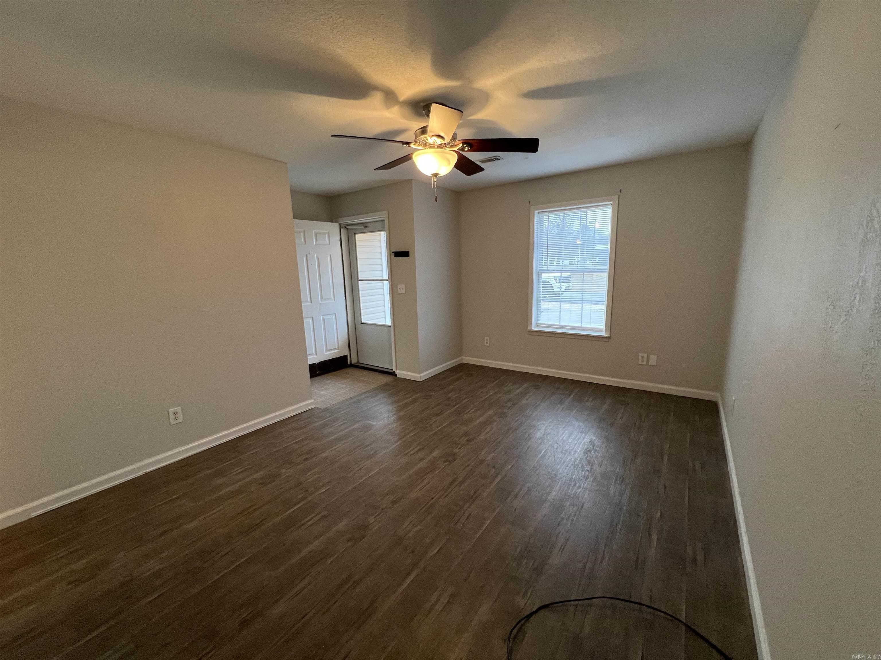 927-929 E Margret  Piggott, AR