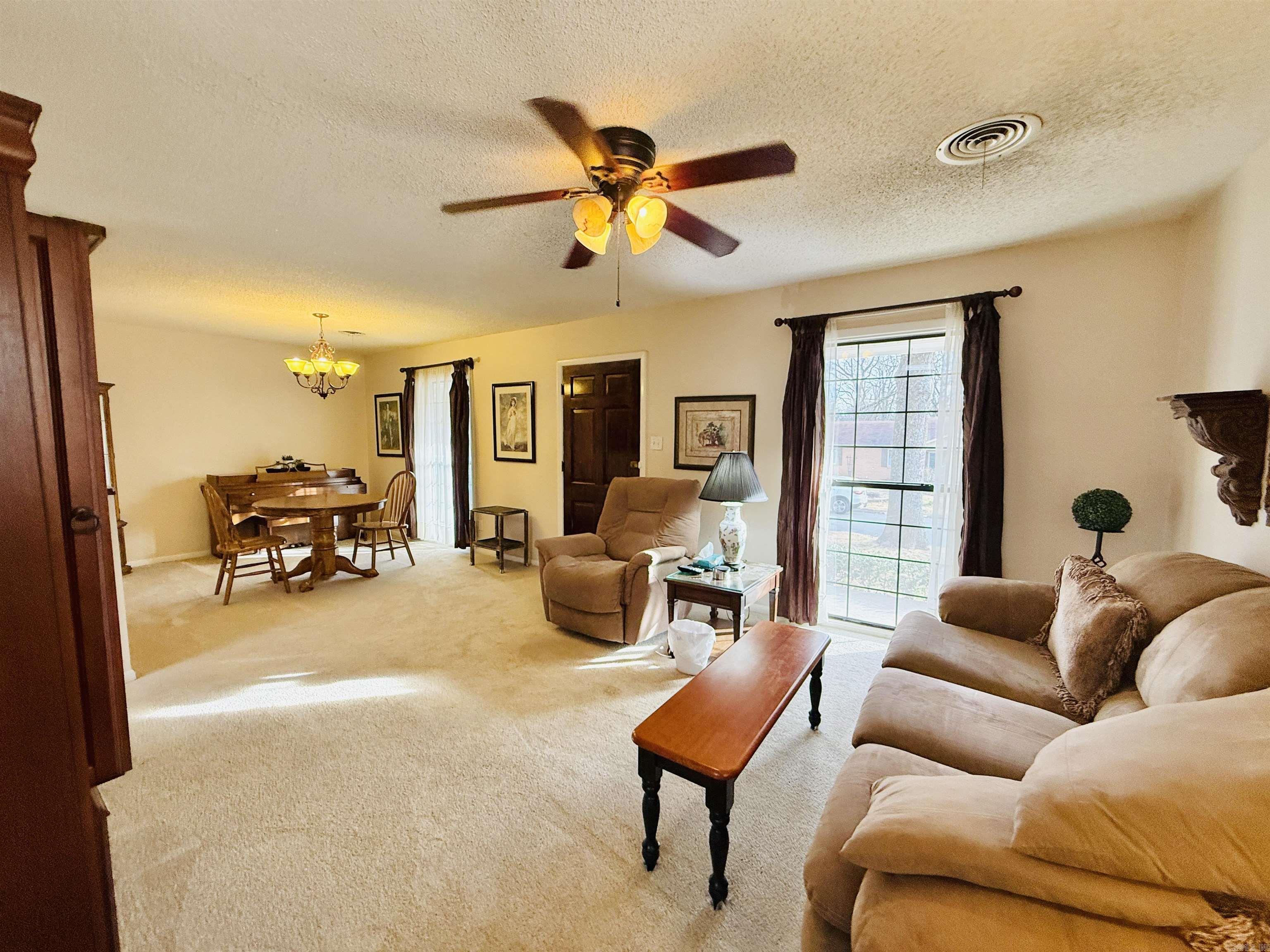 8813 Holiday  Sherwood, AR