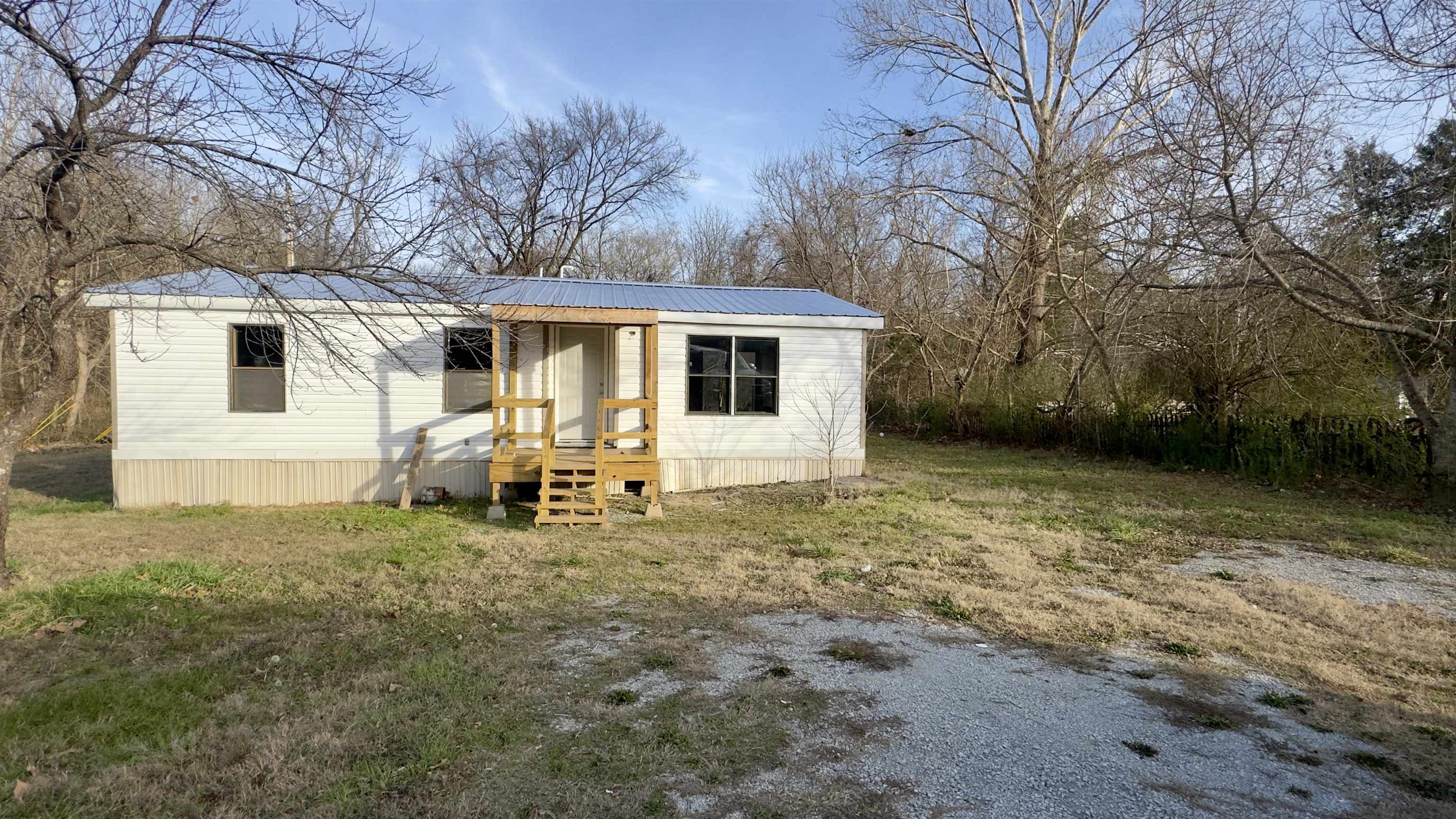 25 Cedar  Pineville, AR