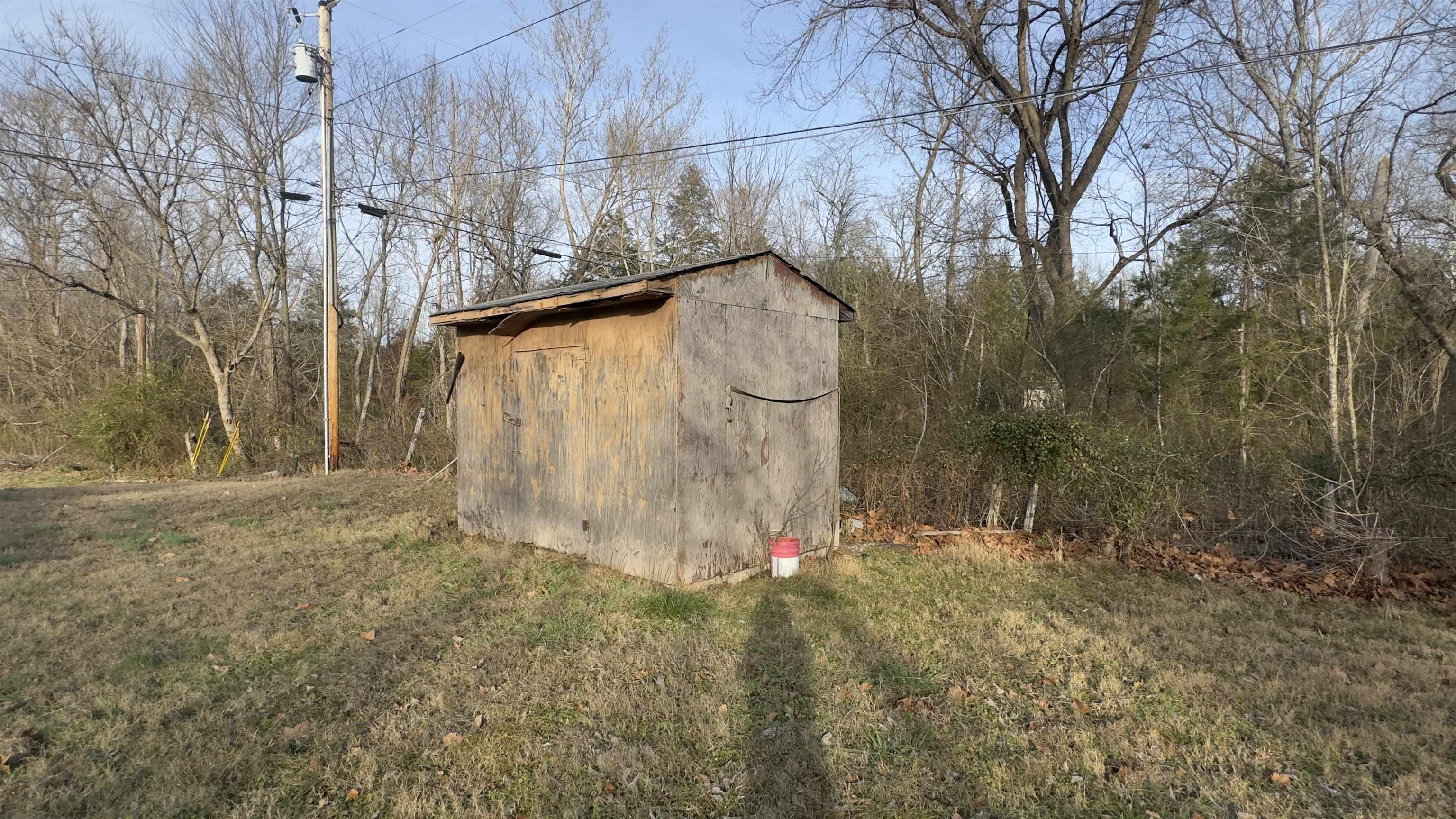 25 Cedar  Pineville, AR