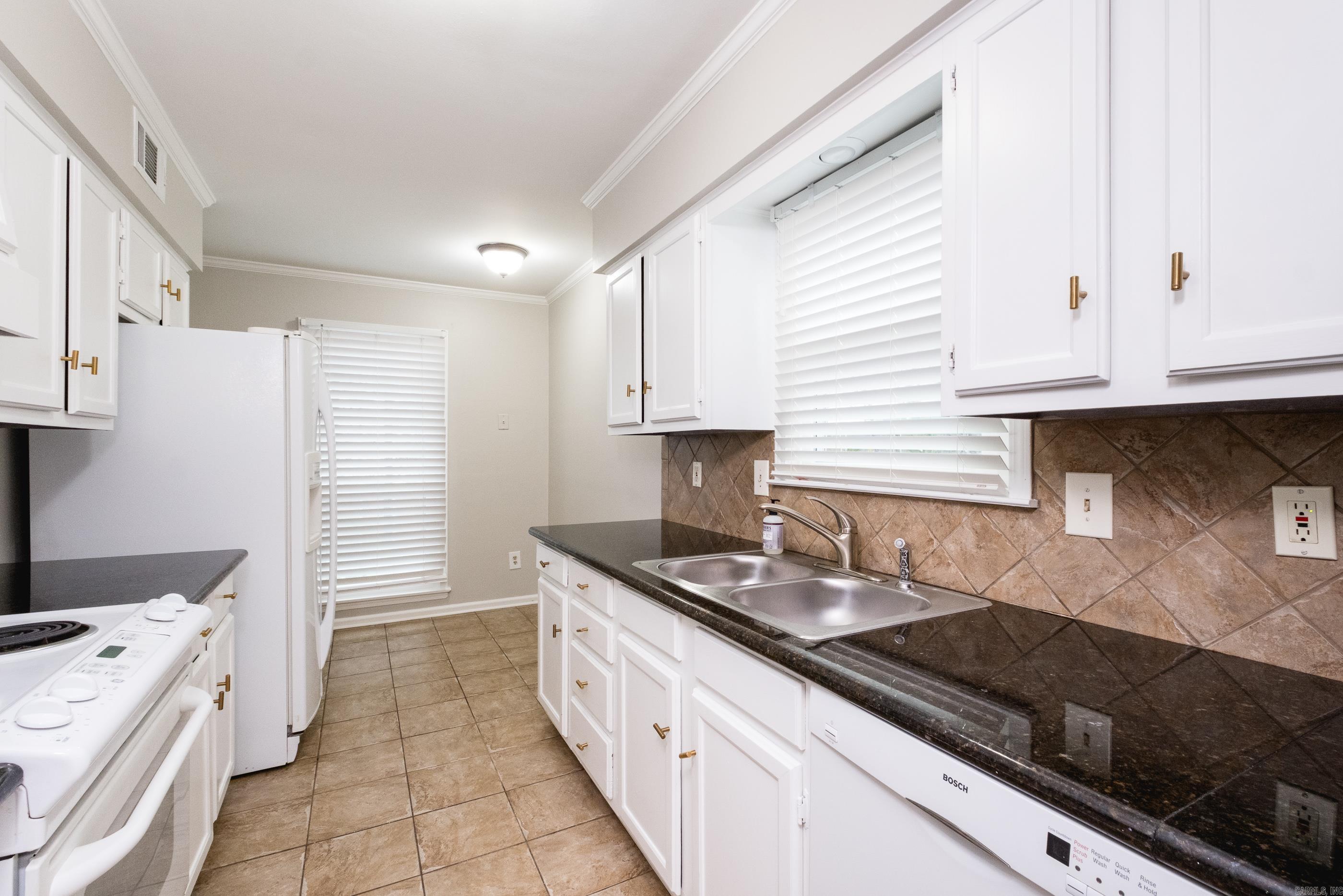 2805 Foxcroft #1003  Little Rock, AR