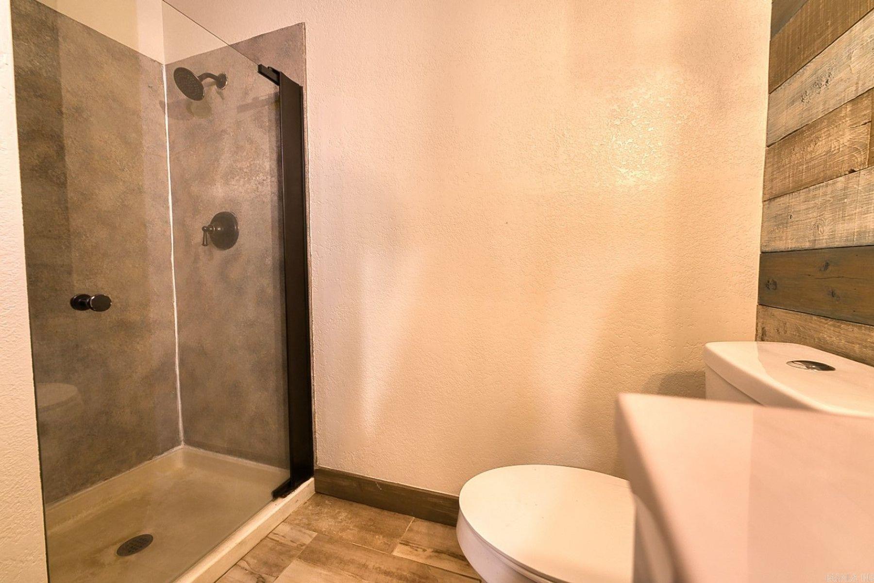 1143 Twin Points Road  Hot Springs, AR