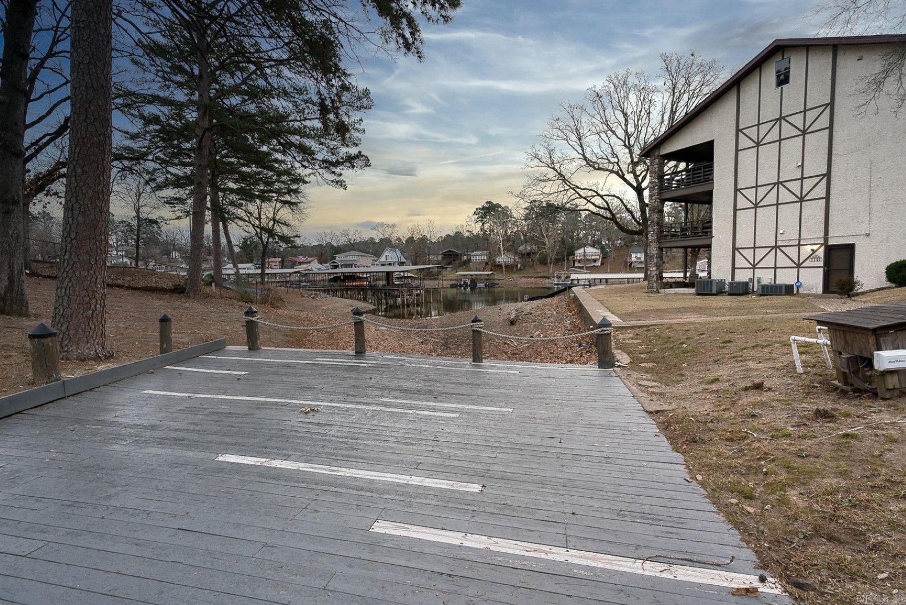 1143 Twin Points Road  Hot Springs, AR