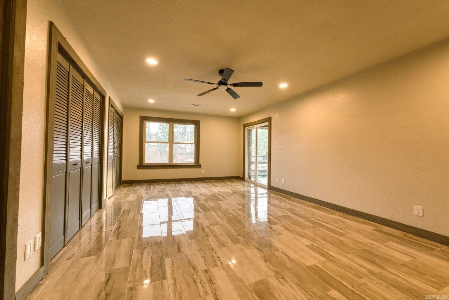 1143 Twin Points Road  Hot Springs, AR