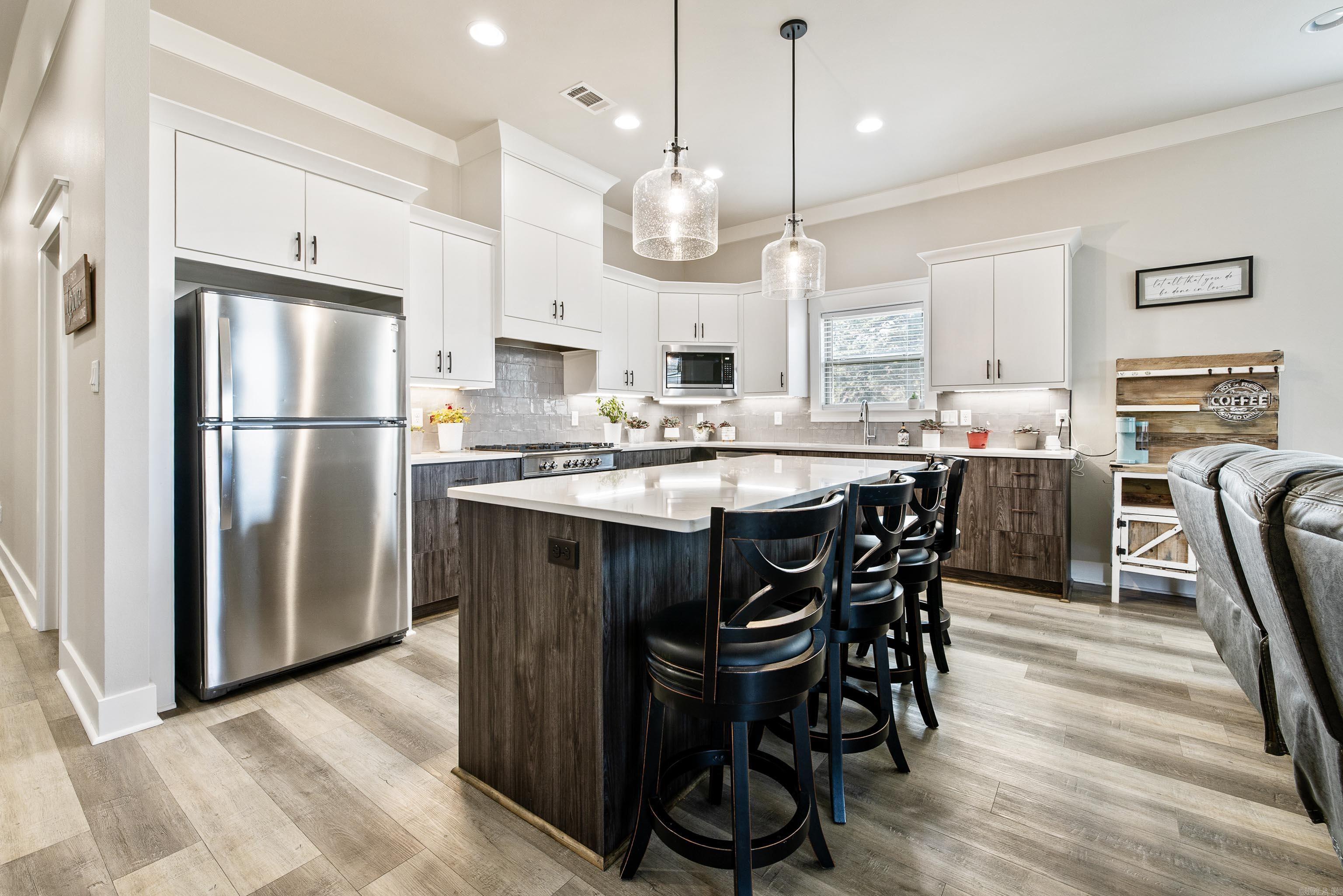 1129 Essex Drive Benton, AR 72019