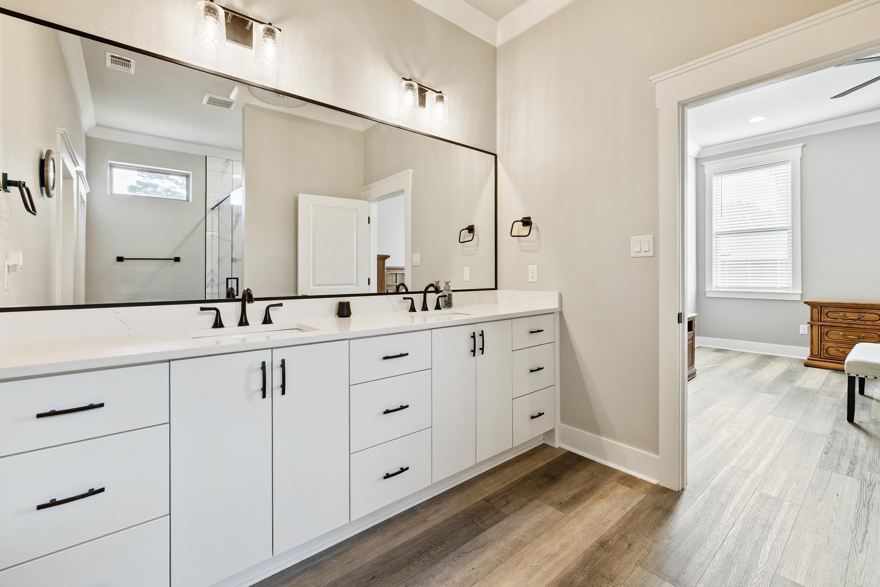 1129 Essex Drive Benton, AR 72019