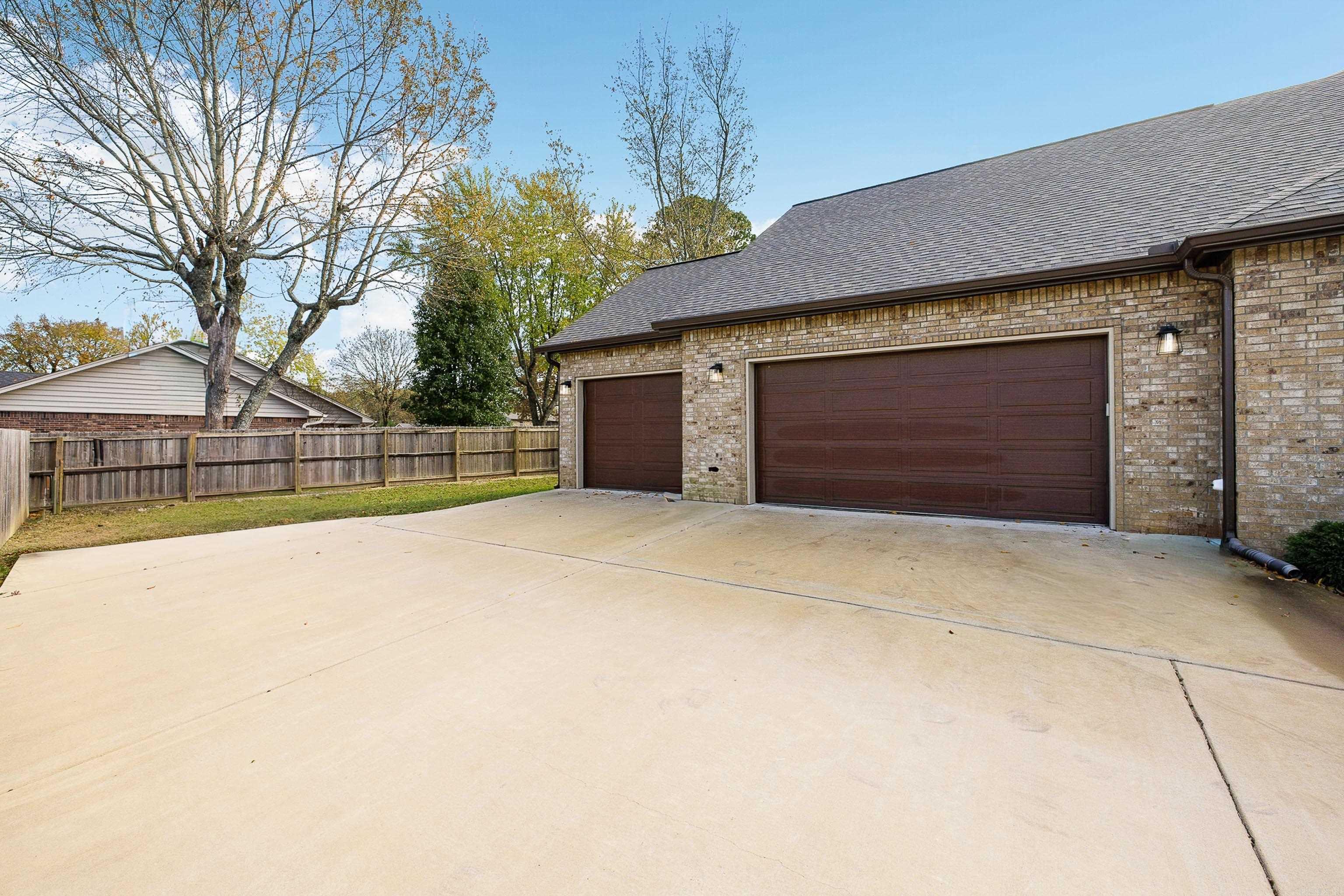 1129 Essex Drive Benton, AR 72019