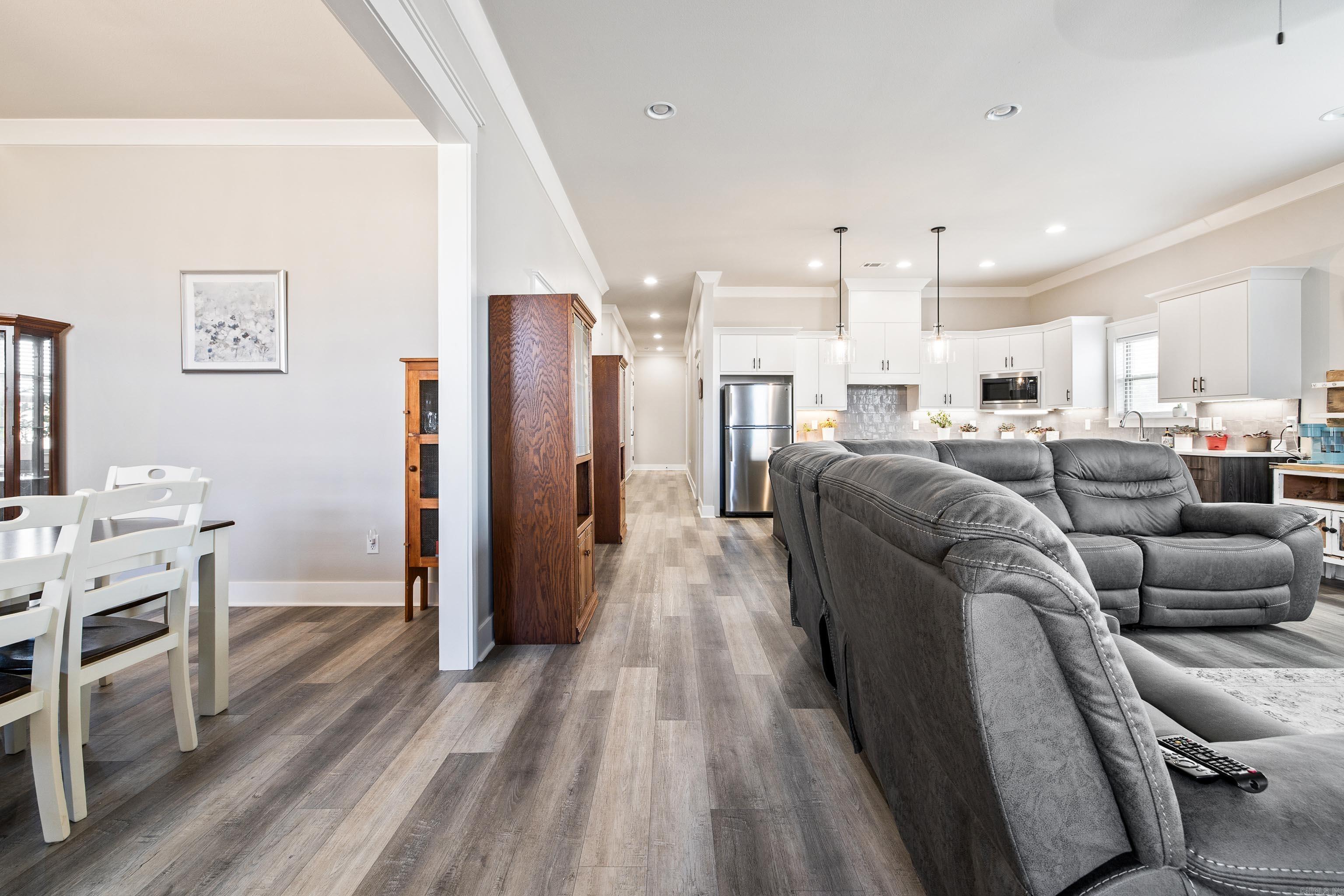 1129 Essex Drive Benton, AR 72019