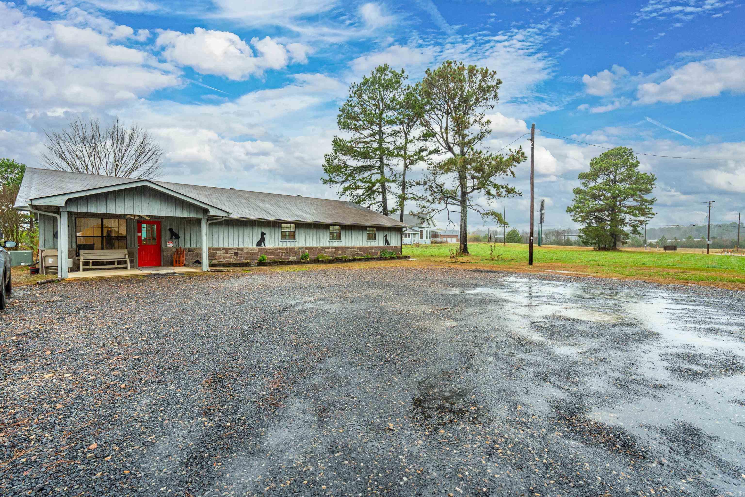 2303 Fairgrounds  Mena, AR