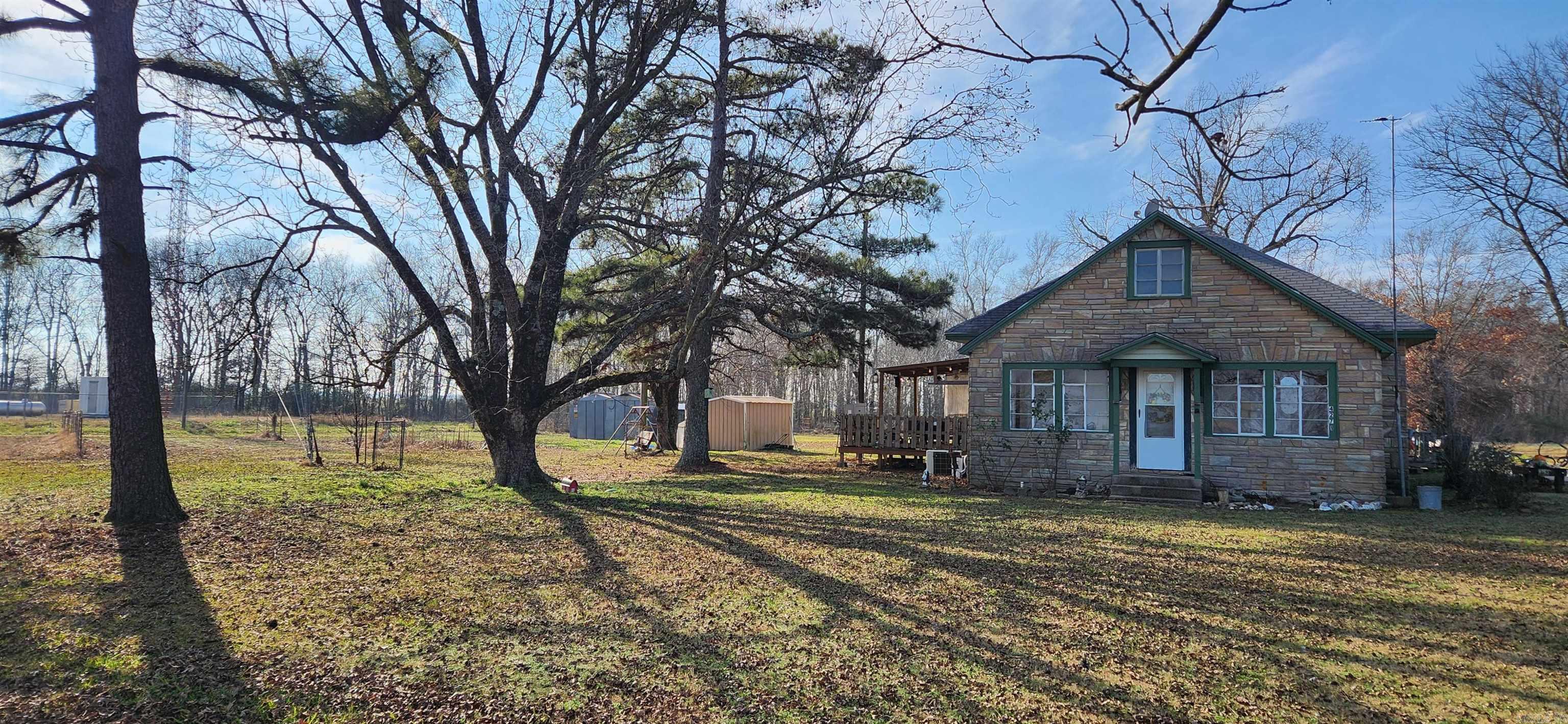 4271 S Highway 165  Stuttgart, AR