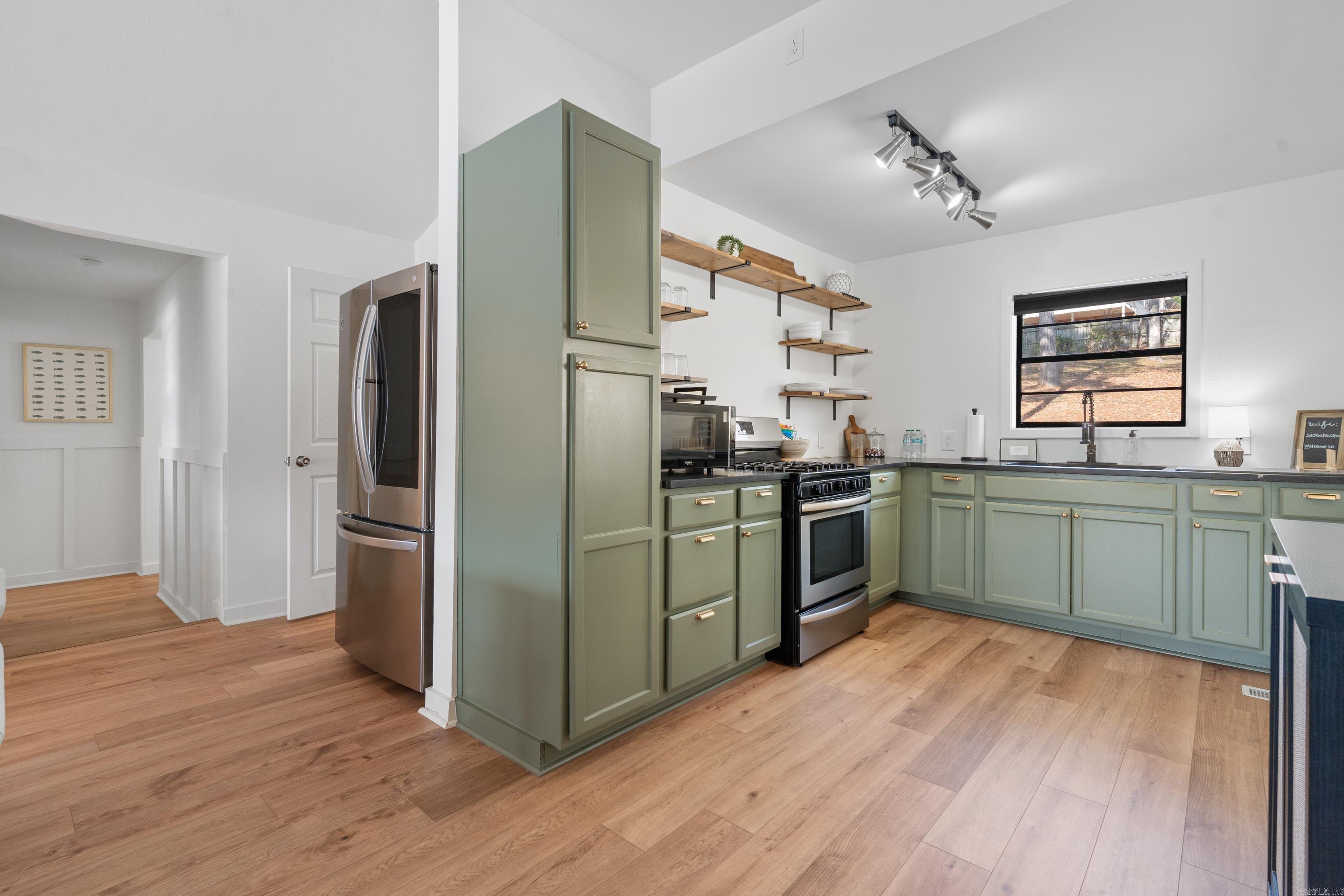 325 Galveston  Hot Springs, AR