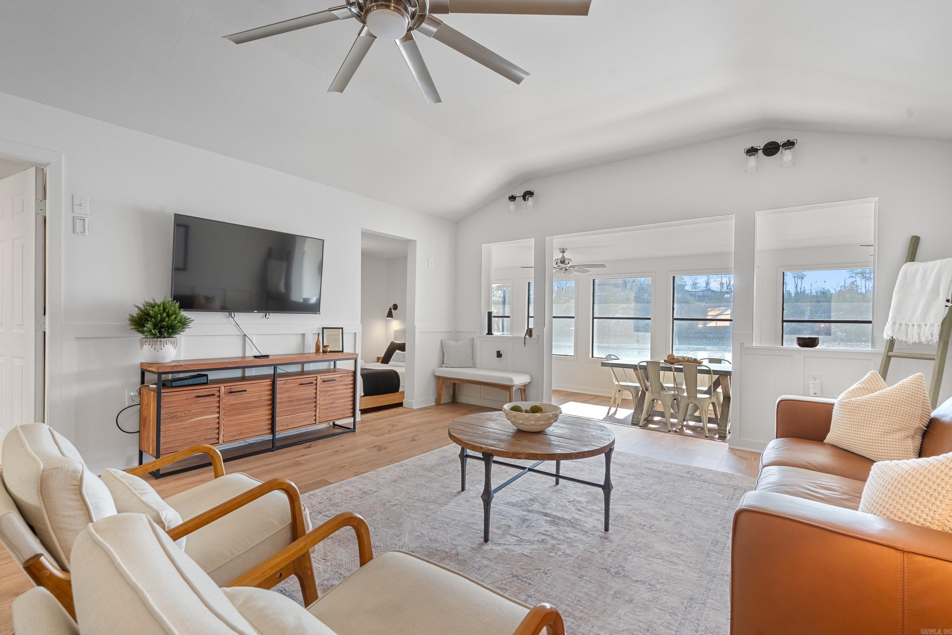 325 Galveston  Hot Springs, AR