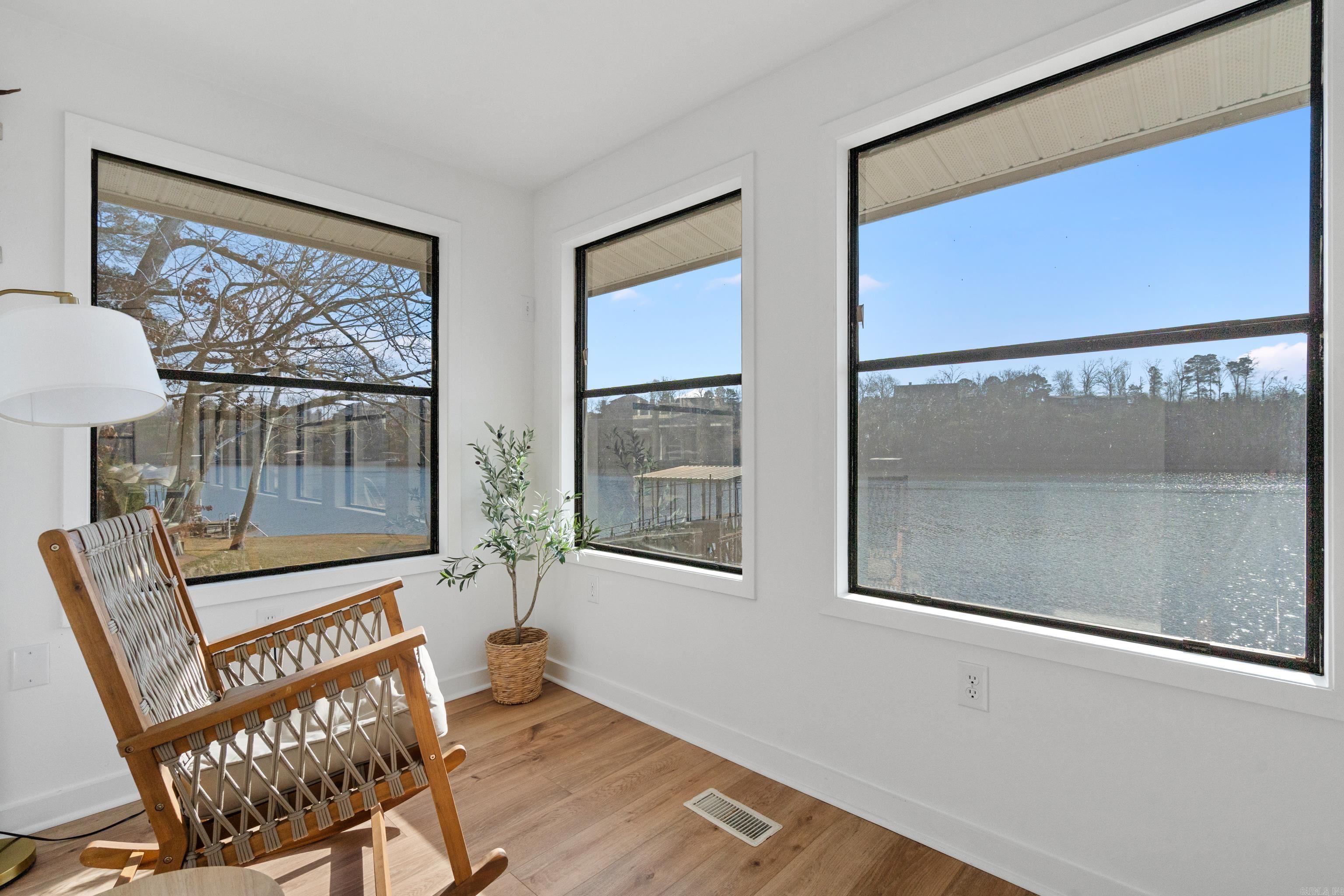 325 Galveston  Hot Springs, AR