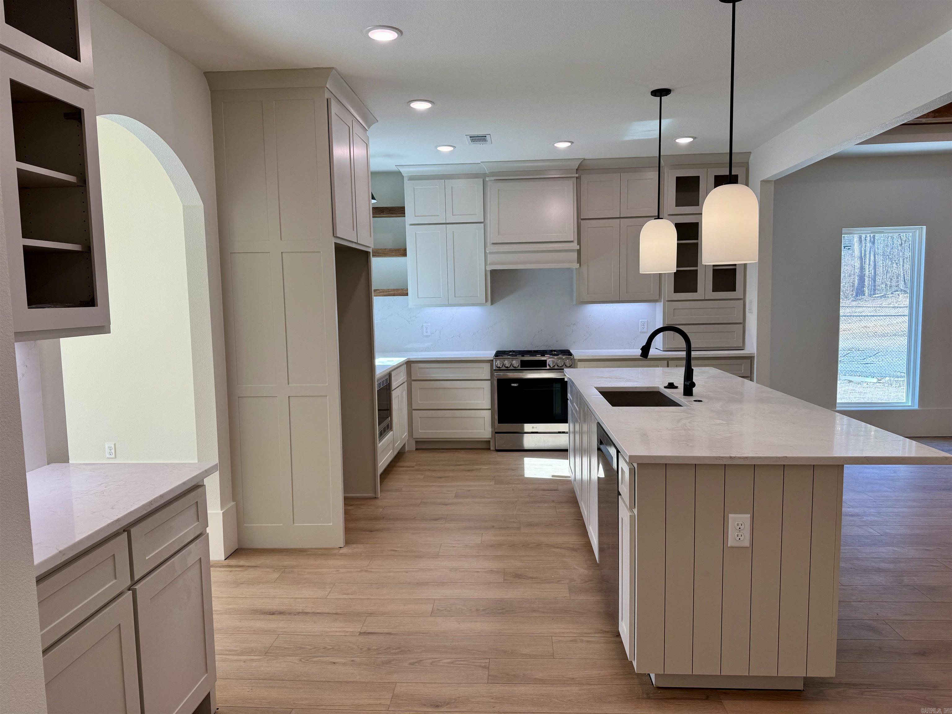 7166 Moon View  Alexander, AR