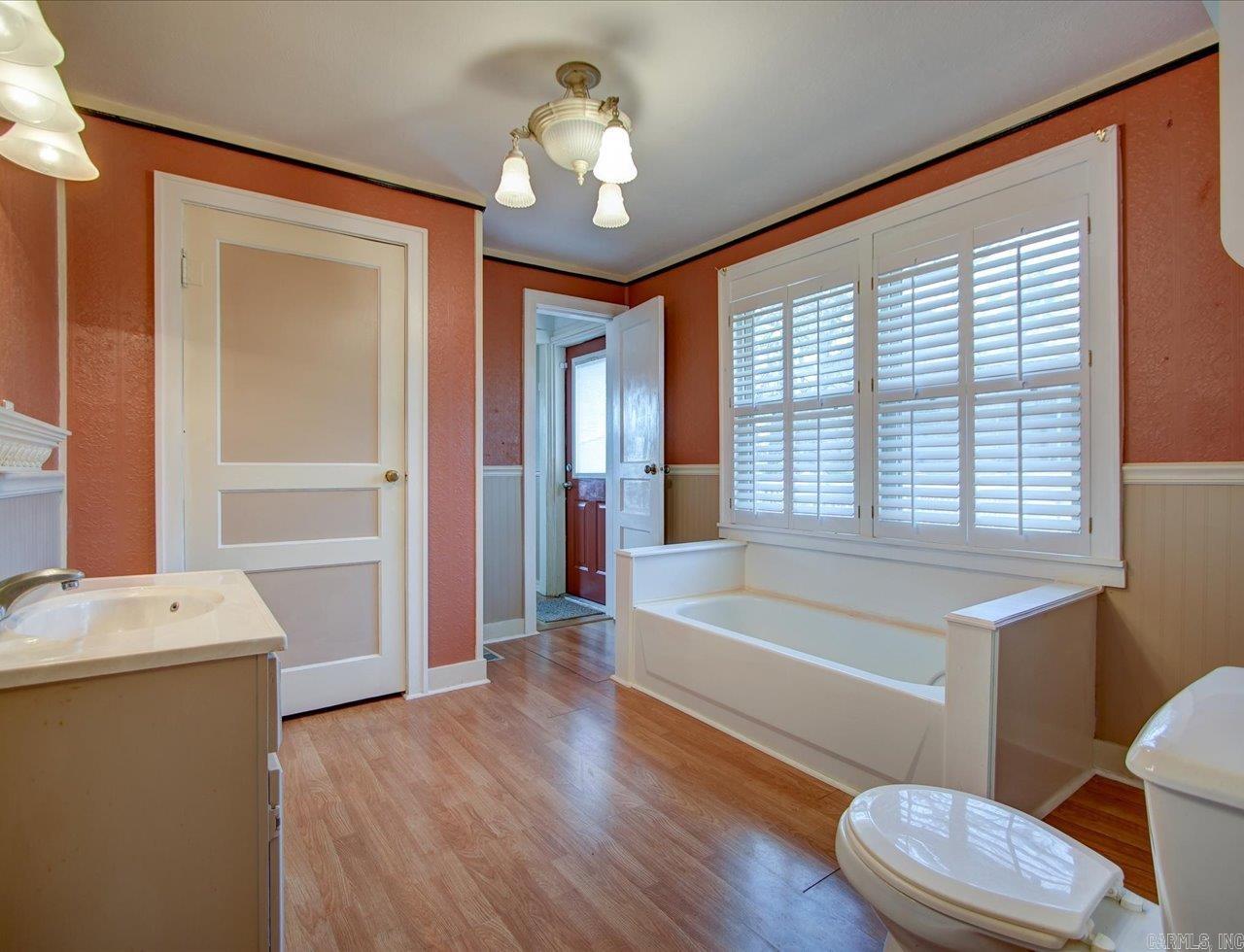 117 Waverly Street Hot Springs, AR 71913