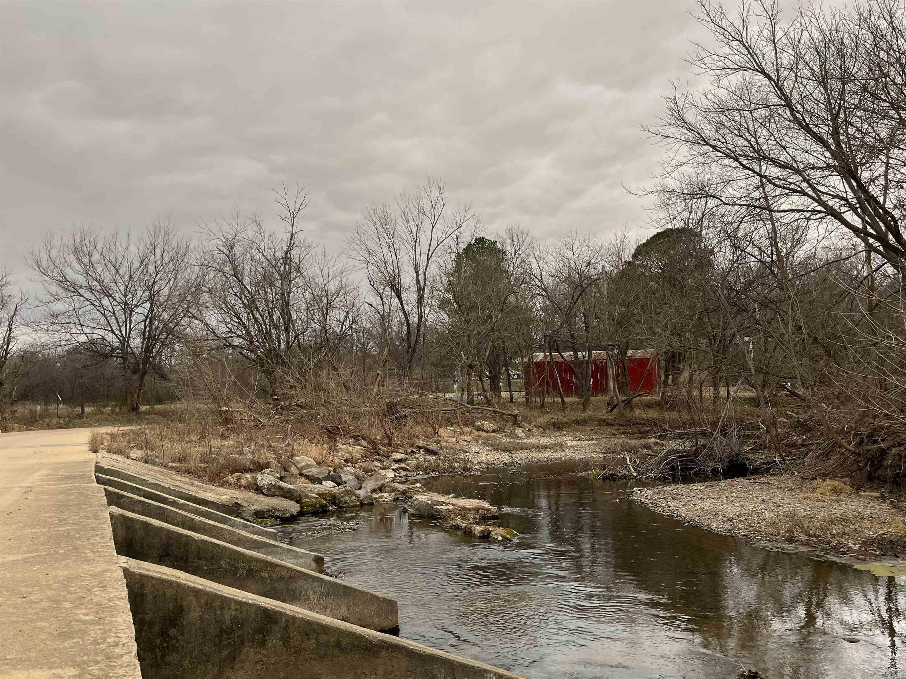 000 County Road 268  Thayer, MO