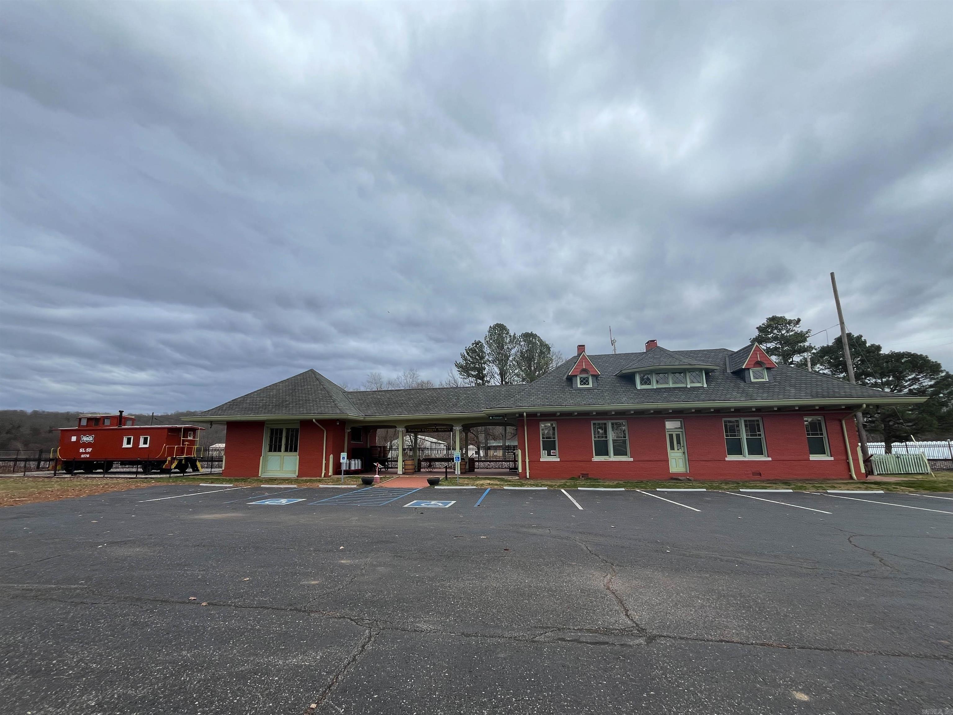 000 County Road 268  Thayer, MO