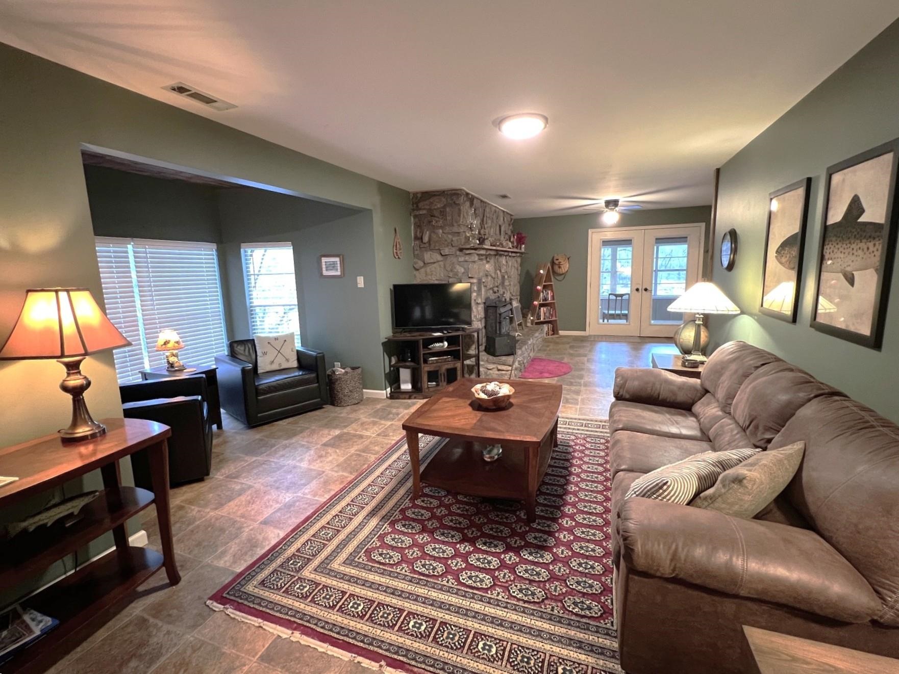 501 Hayden Heights  Mountain View, AR