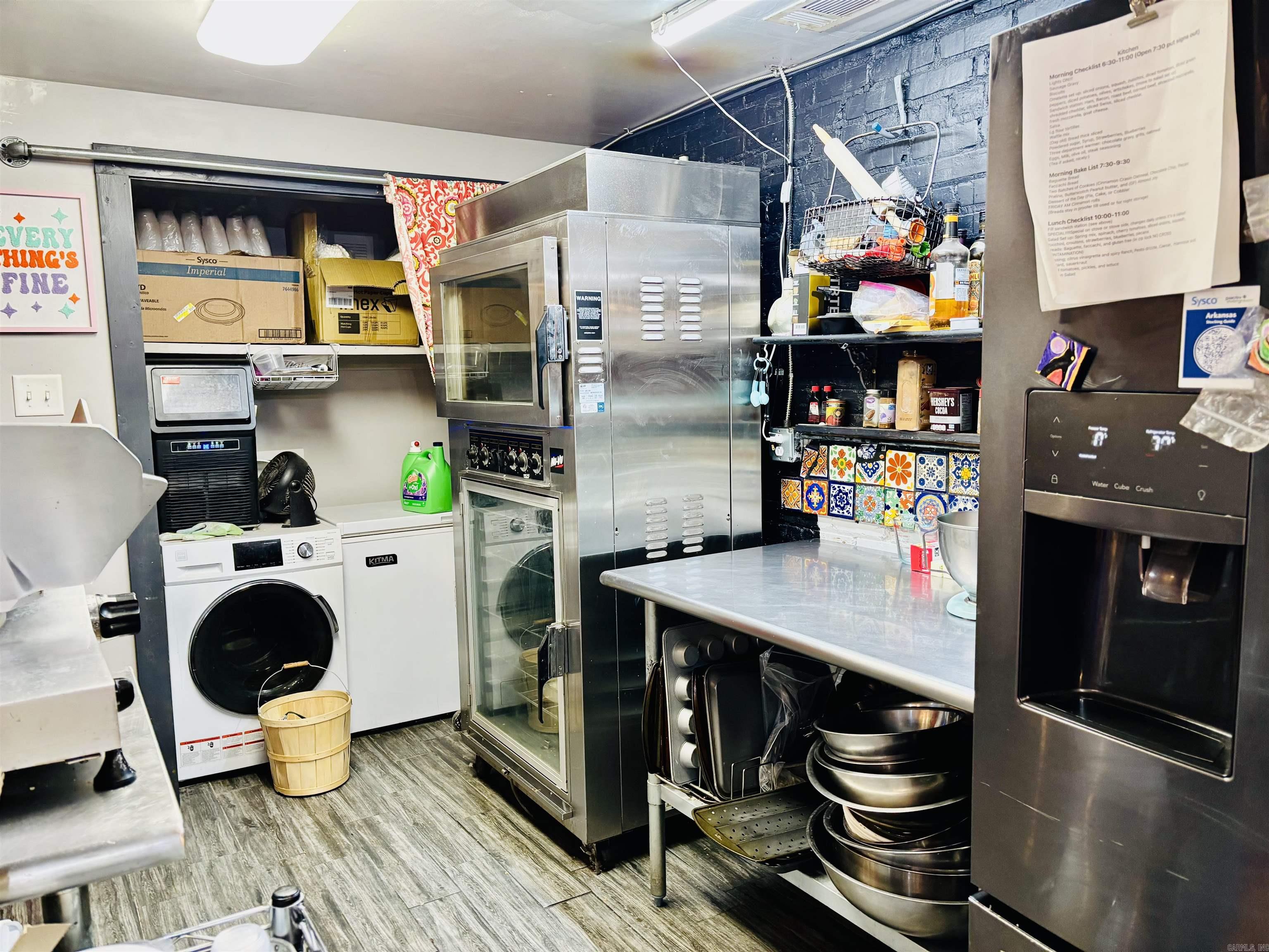 106 N Center  Lonoke, AR