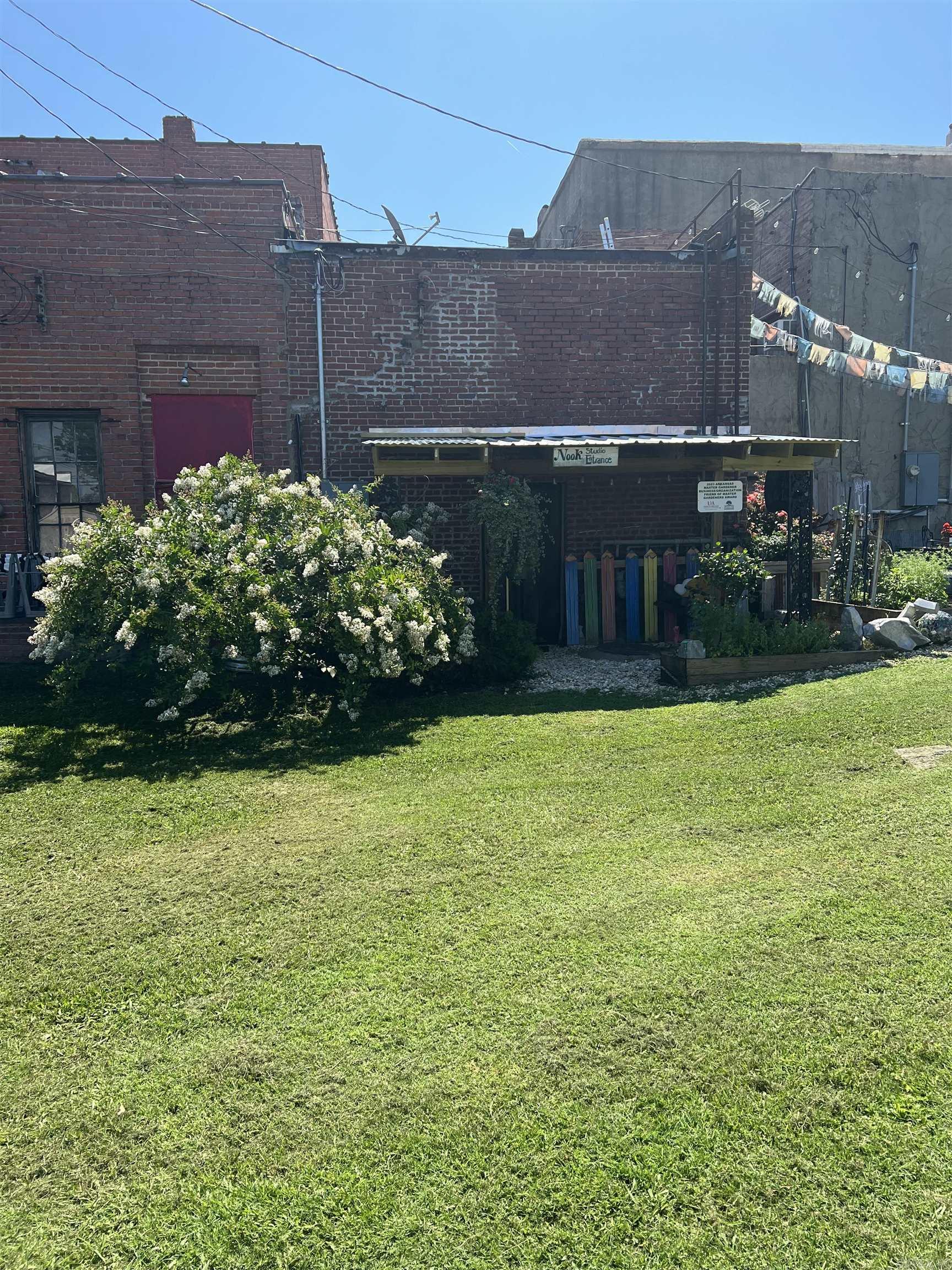 106 N Center  Lonoke, AR