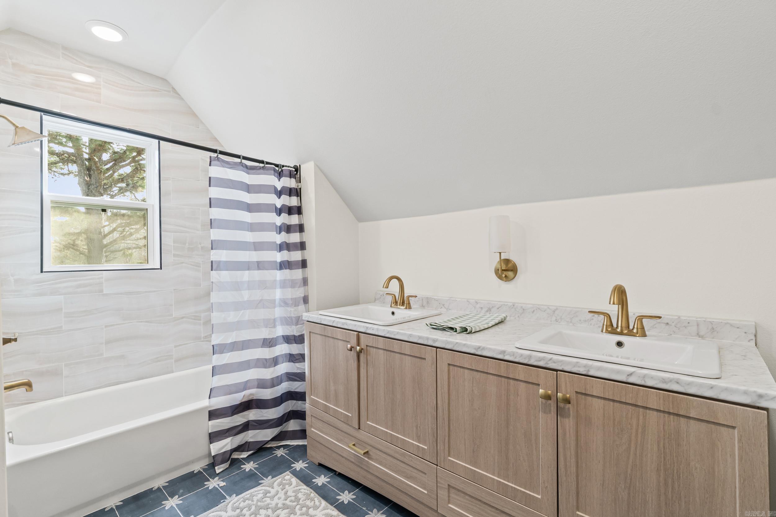 1105 Weddingford Rd.  Heber Springs, AR