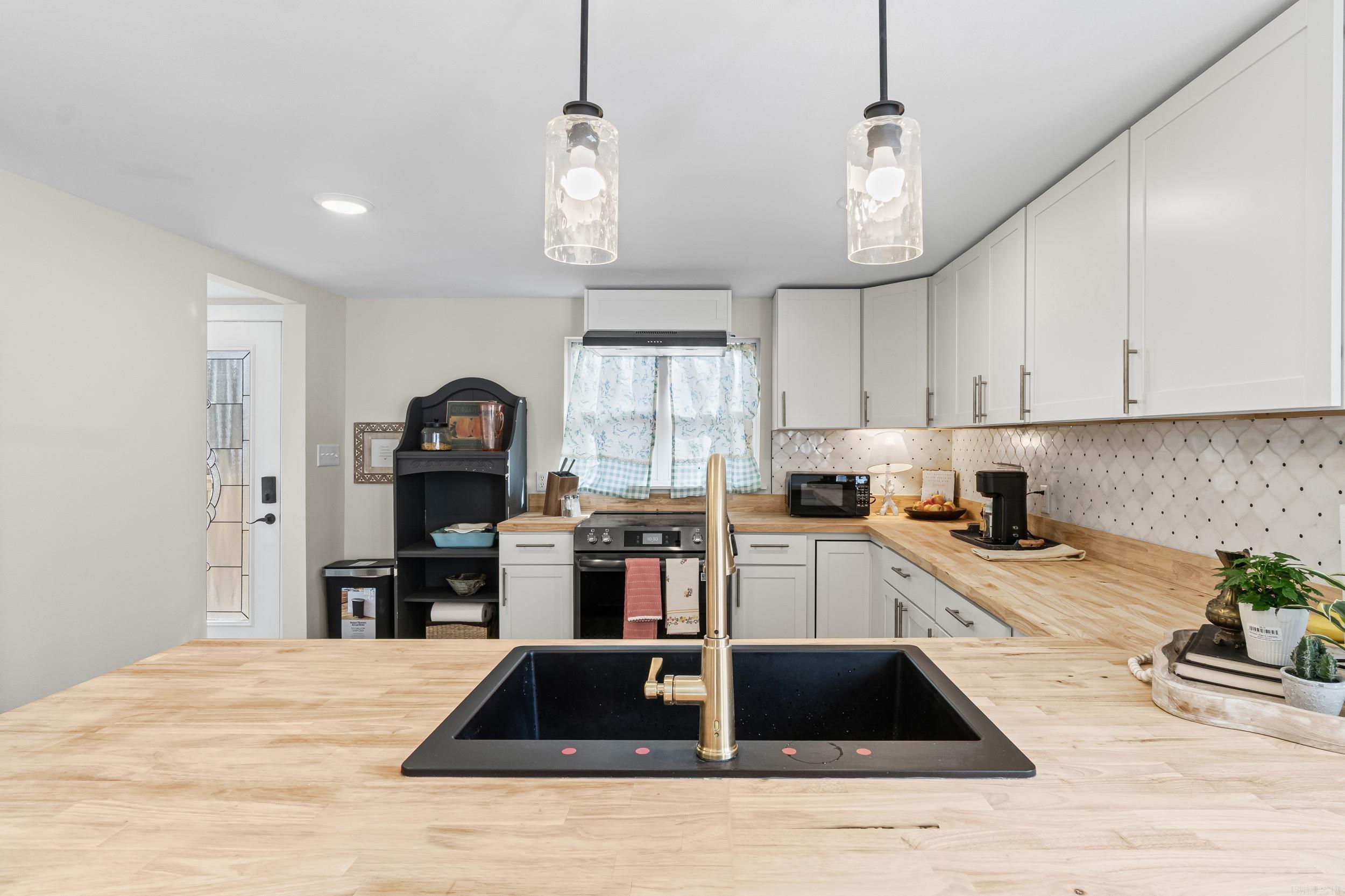 1105 Weddingford Rd.  Heber Springs, AR