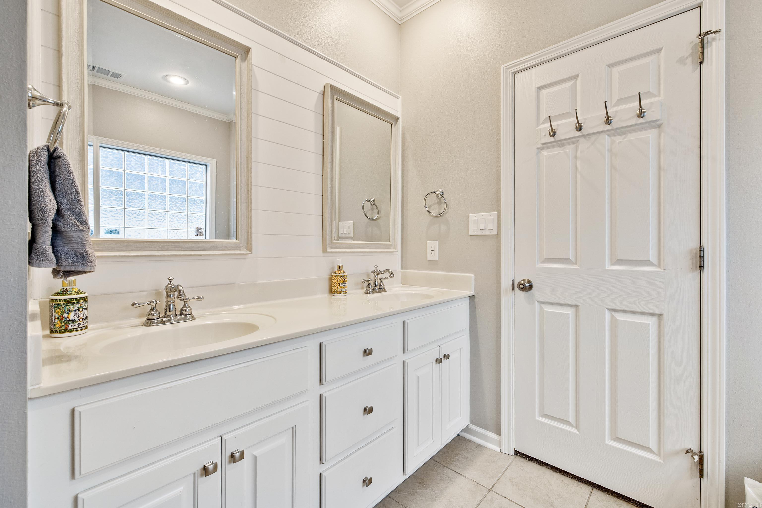 222 Pleasant Holly  Benton, AR