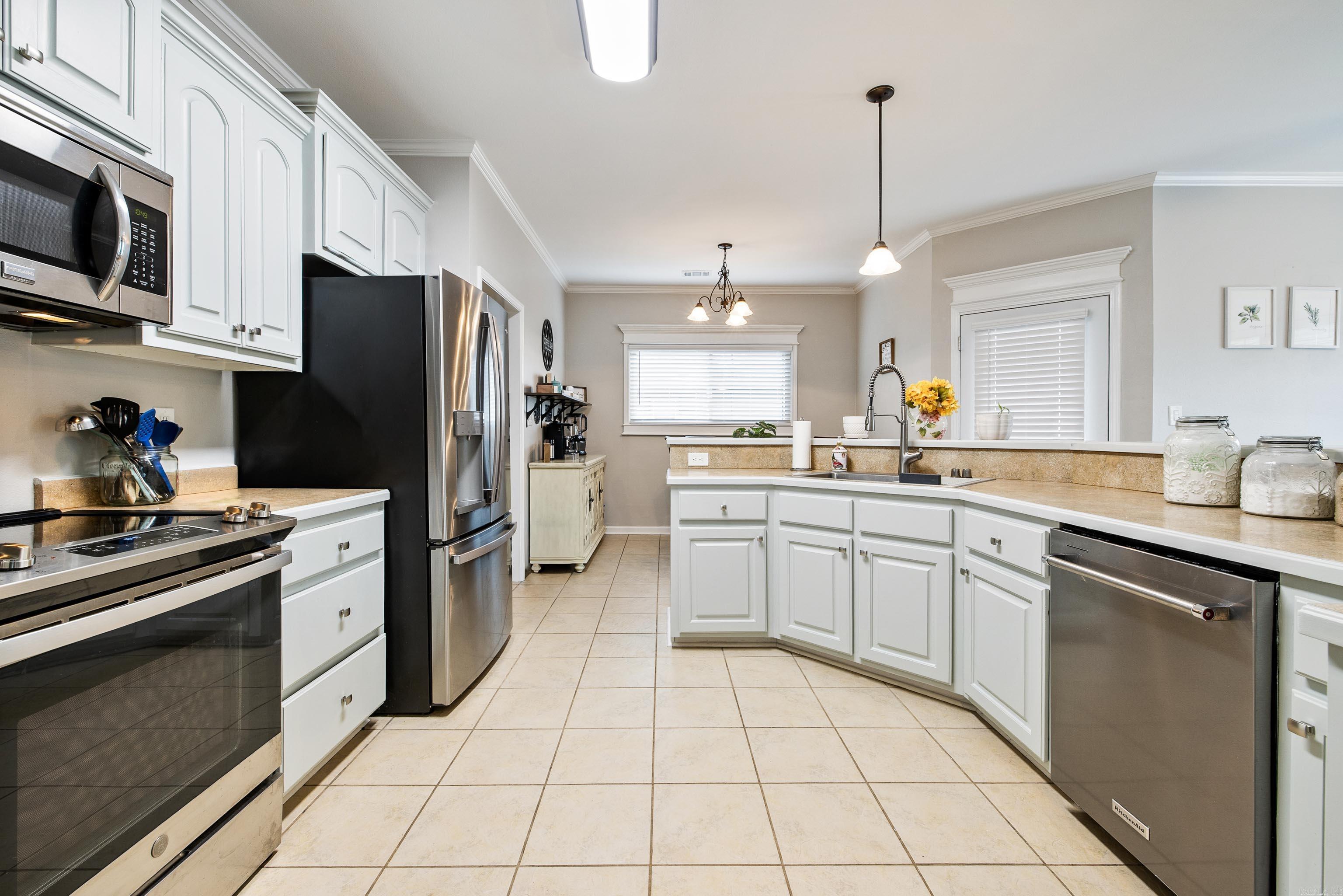 222 Pleasant Holly  Benton, AR