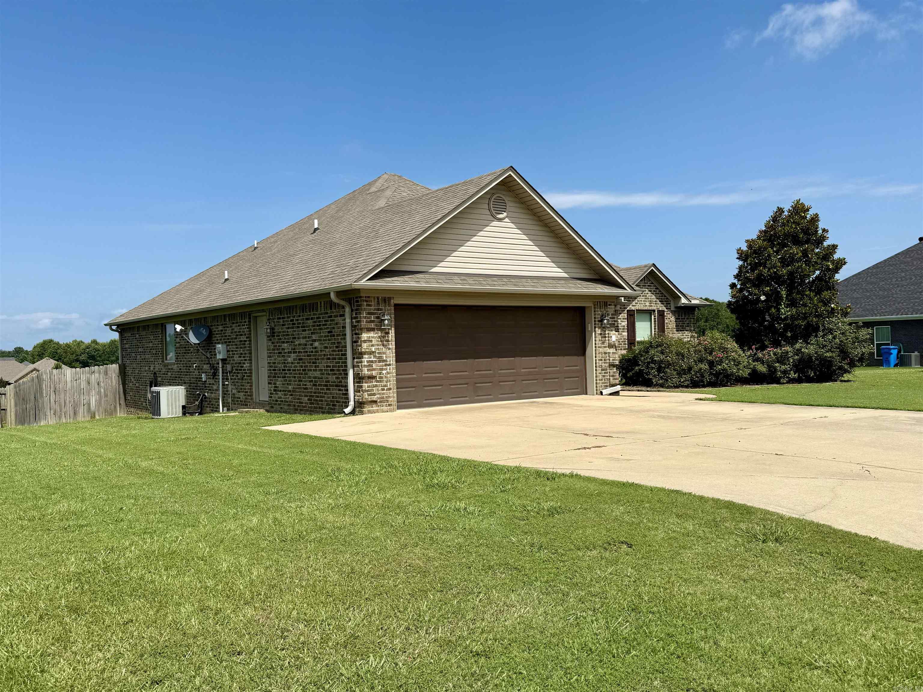 3 Corbin  Greenbrier, AR