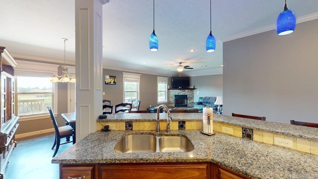 3 Corbin  Greenbrier, AR