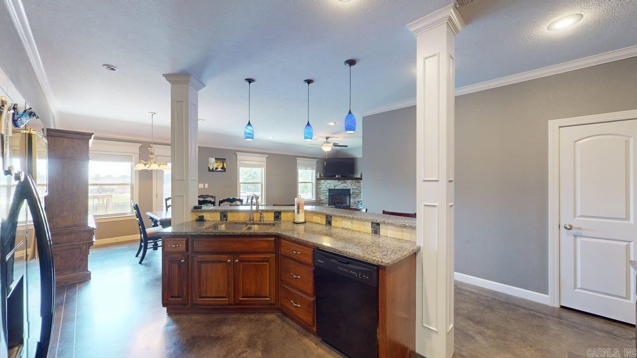 3 Corbin  Greenbrier, AR