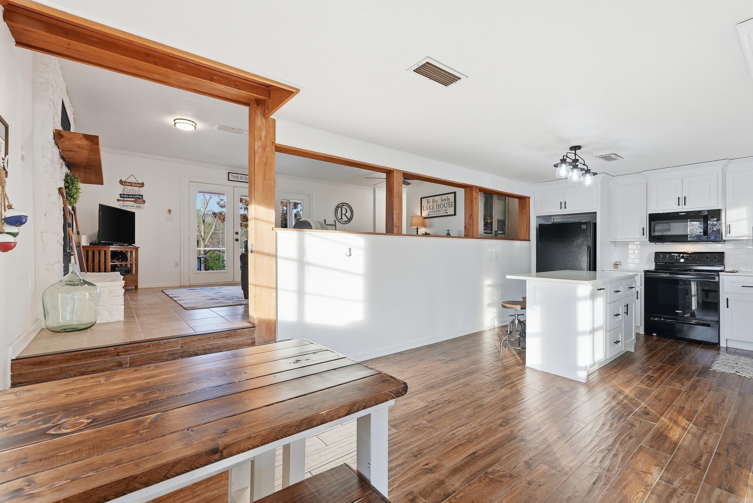 204 Burning Tree Rd. Greers Ferry, AR 72067