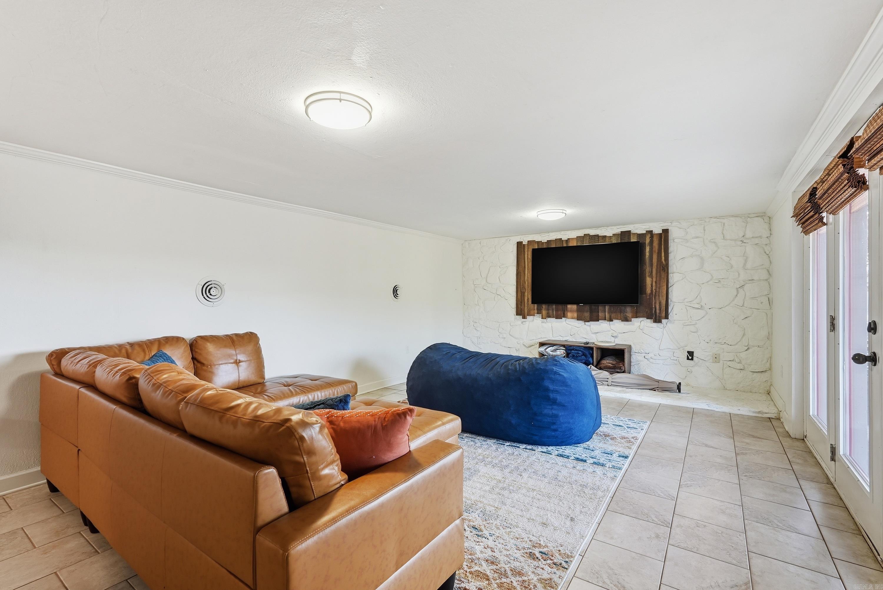 204 Burning Tree Rd. Greers Ferry, AR 72067