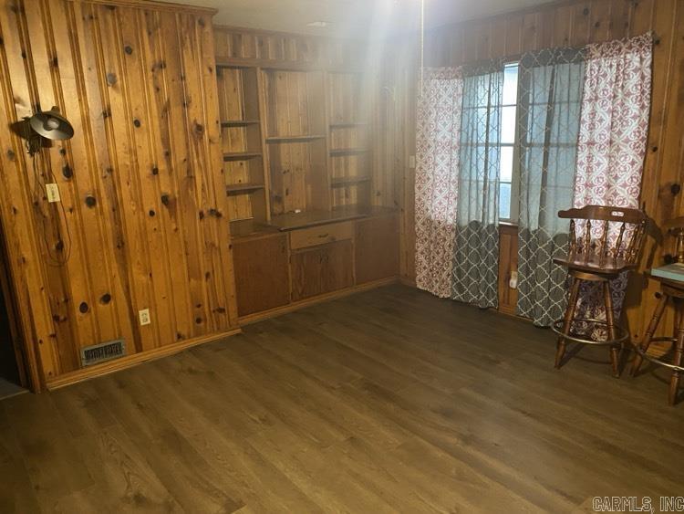 514 W Pennington St  Ola, AR