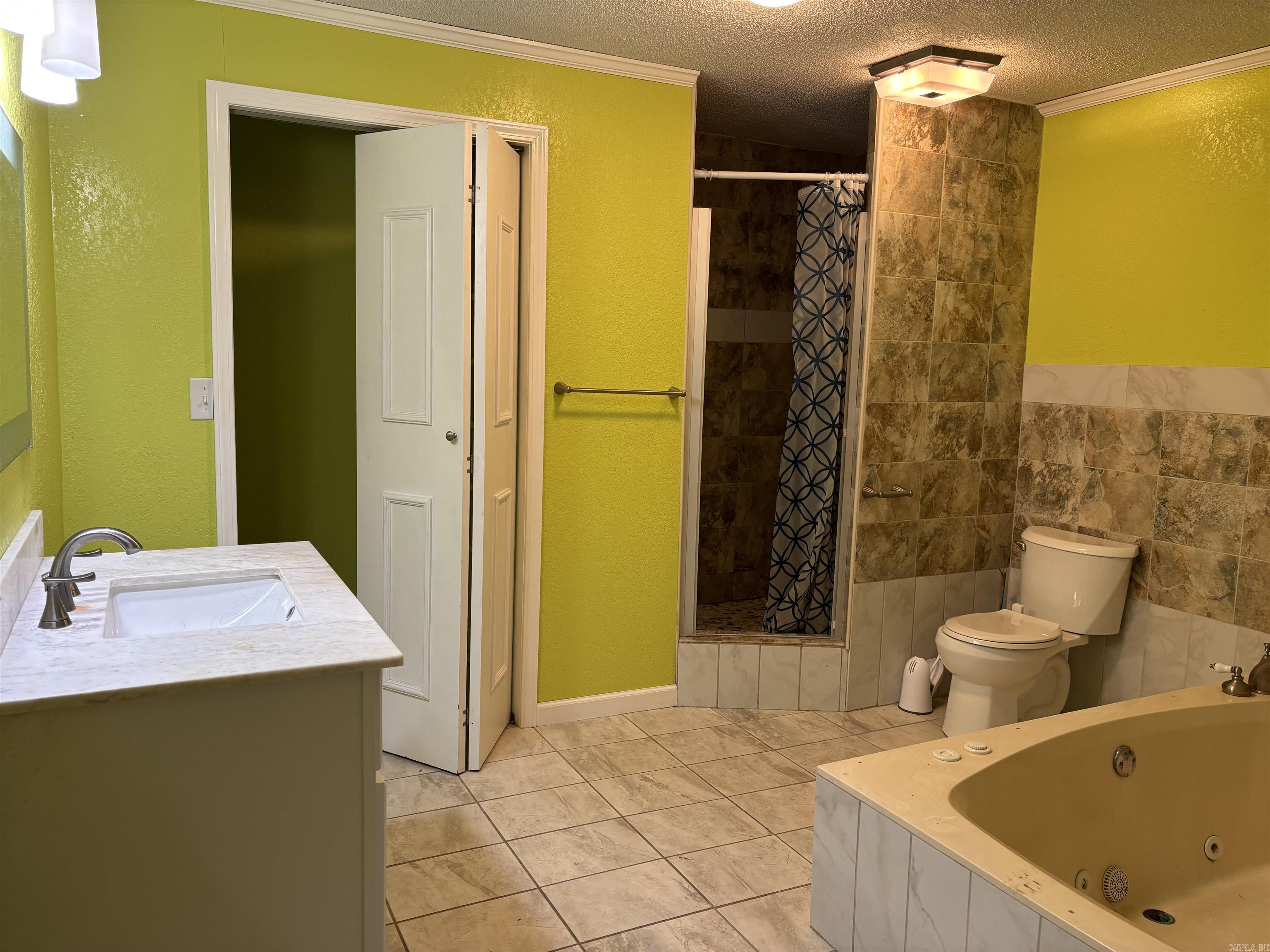 703 W 4Th St  Lonoke, AR